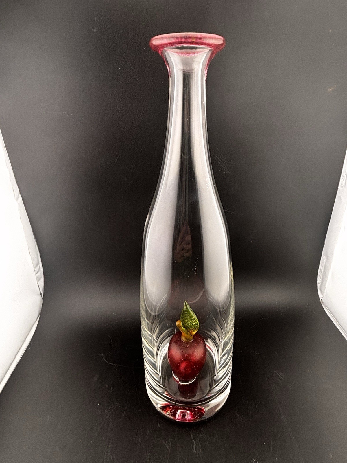 Art Glass Long Neck Vase Internal Hand Blown Pulegoso Apple Figurine Clear Red *