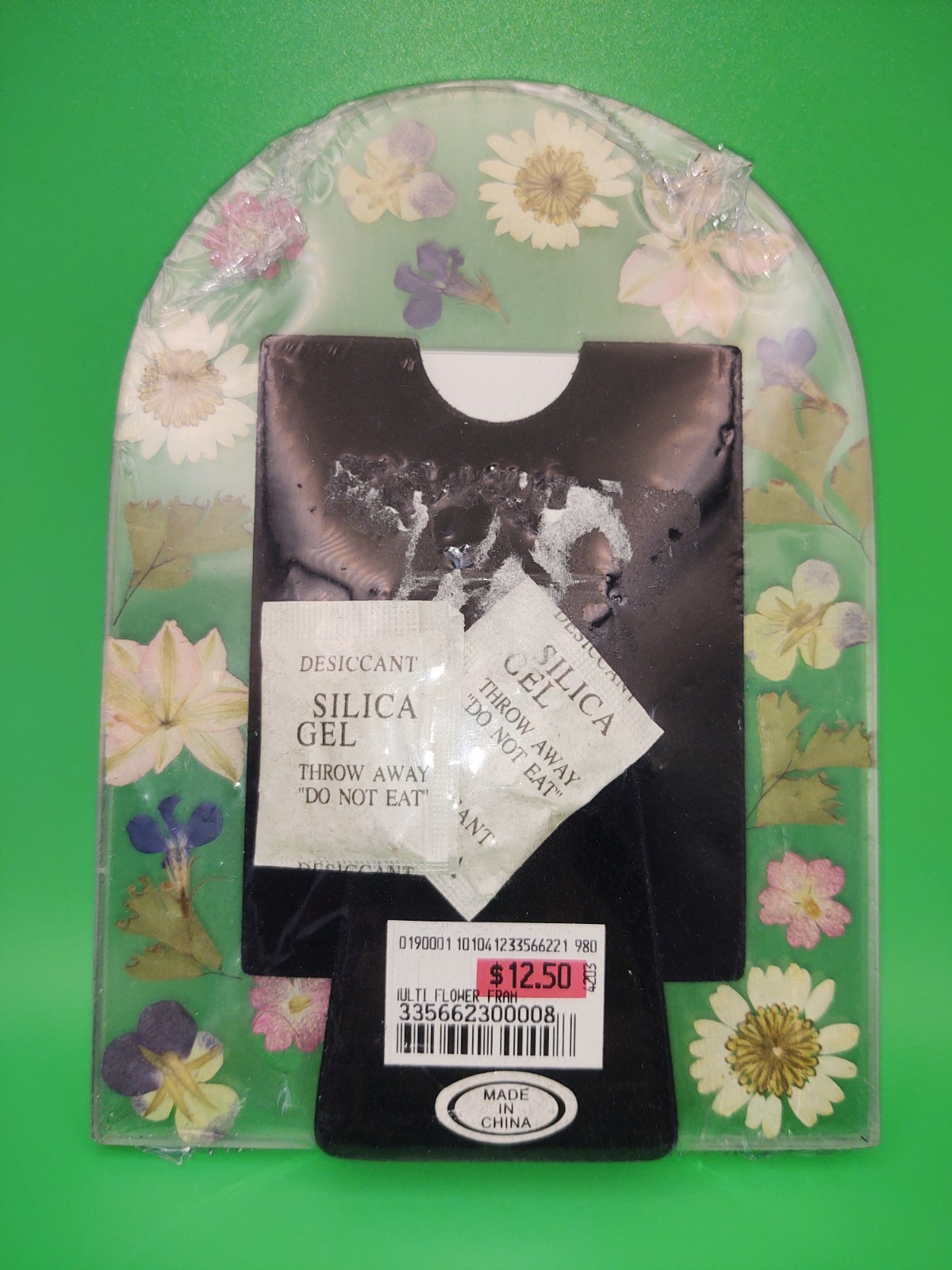 Pressed Dried Flowers Glass Picture Frame 4.75″ X 6.5″ holds a 2.5″ x 3.5″ Photo