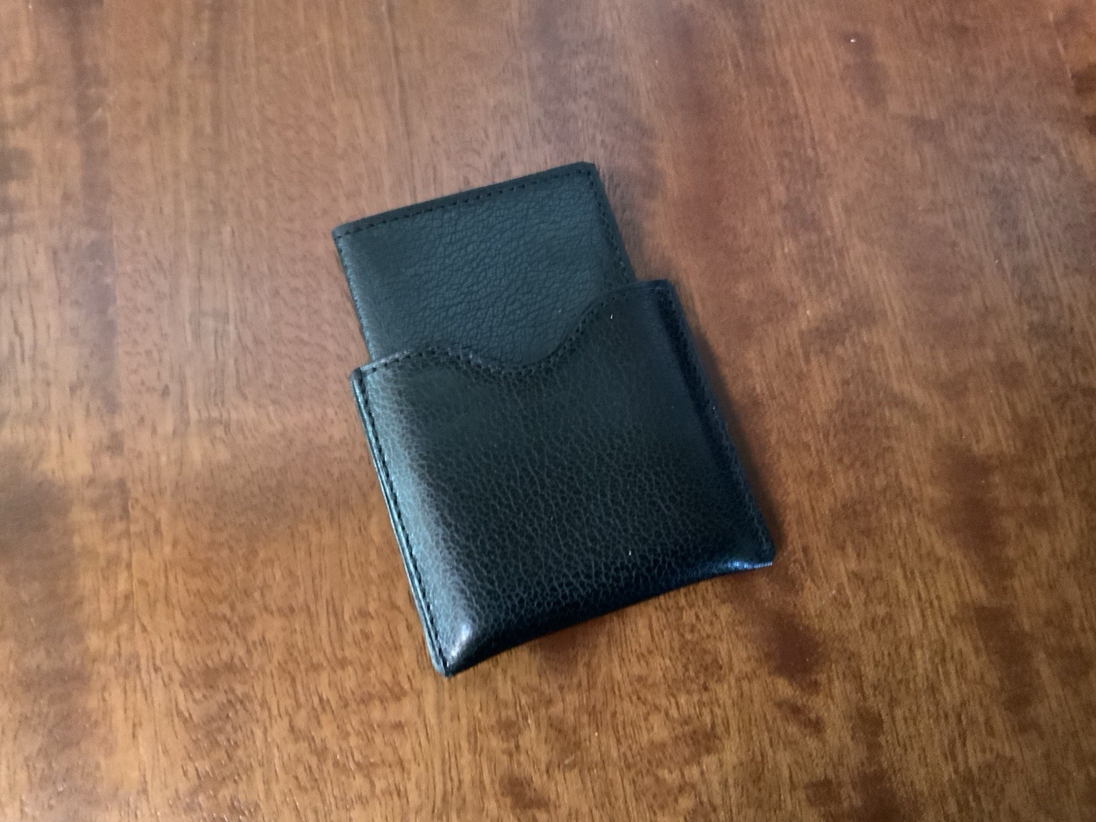 Travel photo frame, foldable