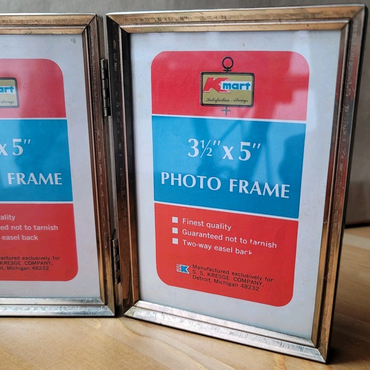 Vintage Kmart Triple Folding Picture Frame Brass Tone 3.5×5 w Original Inserts