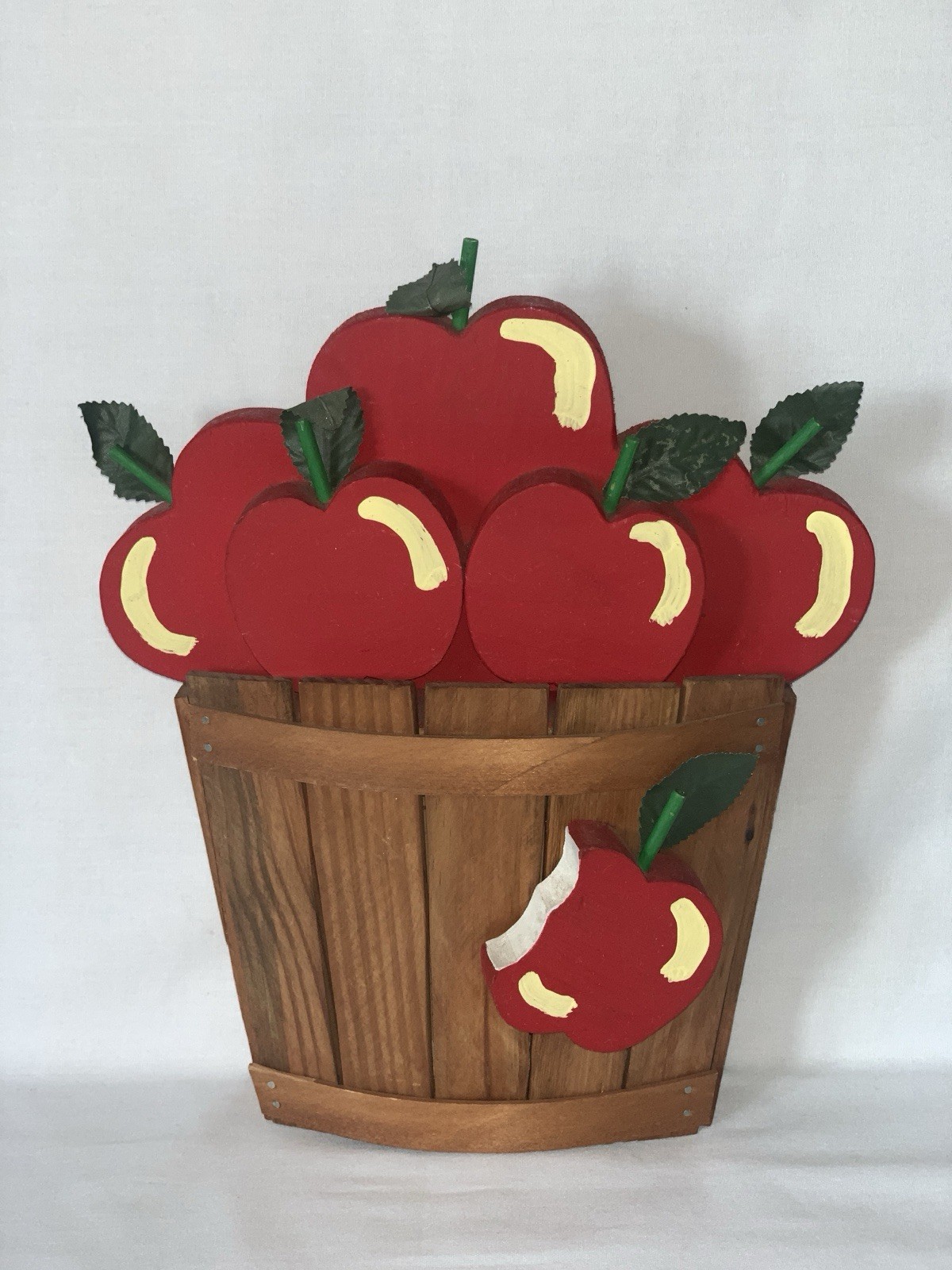 Vtg Wood Apple Basket Wall Pocket Hanging Decor Country Kitchen Farmhouse Plaque