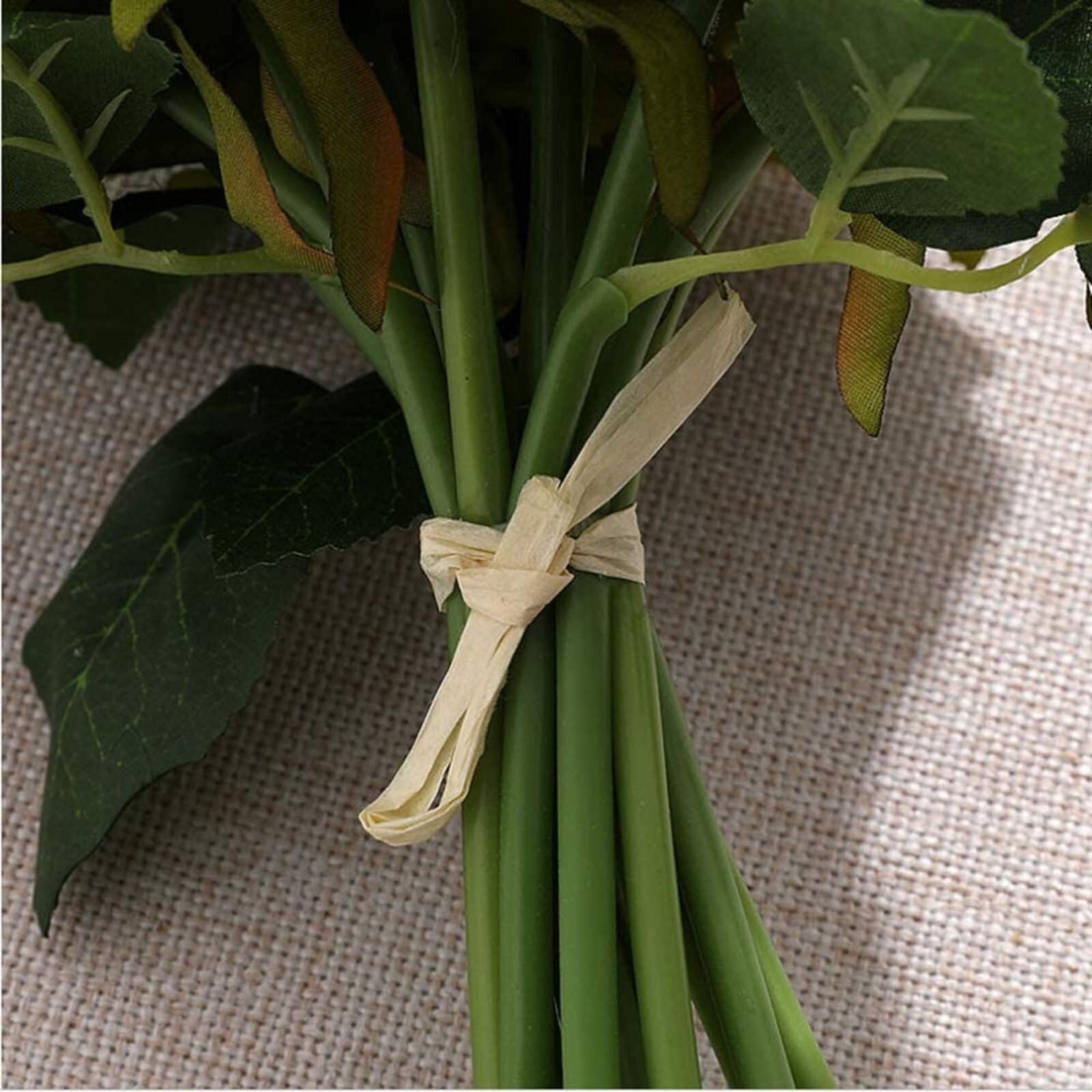 24pcs Silk Roses Artificial Flowers Decoration Wedding Party Office Decoration