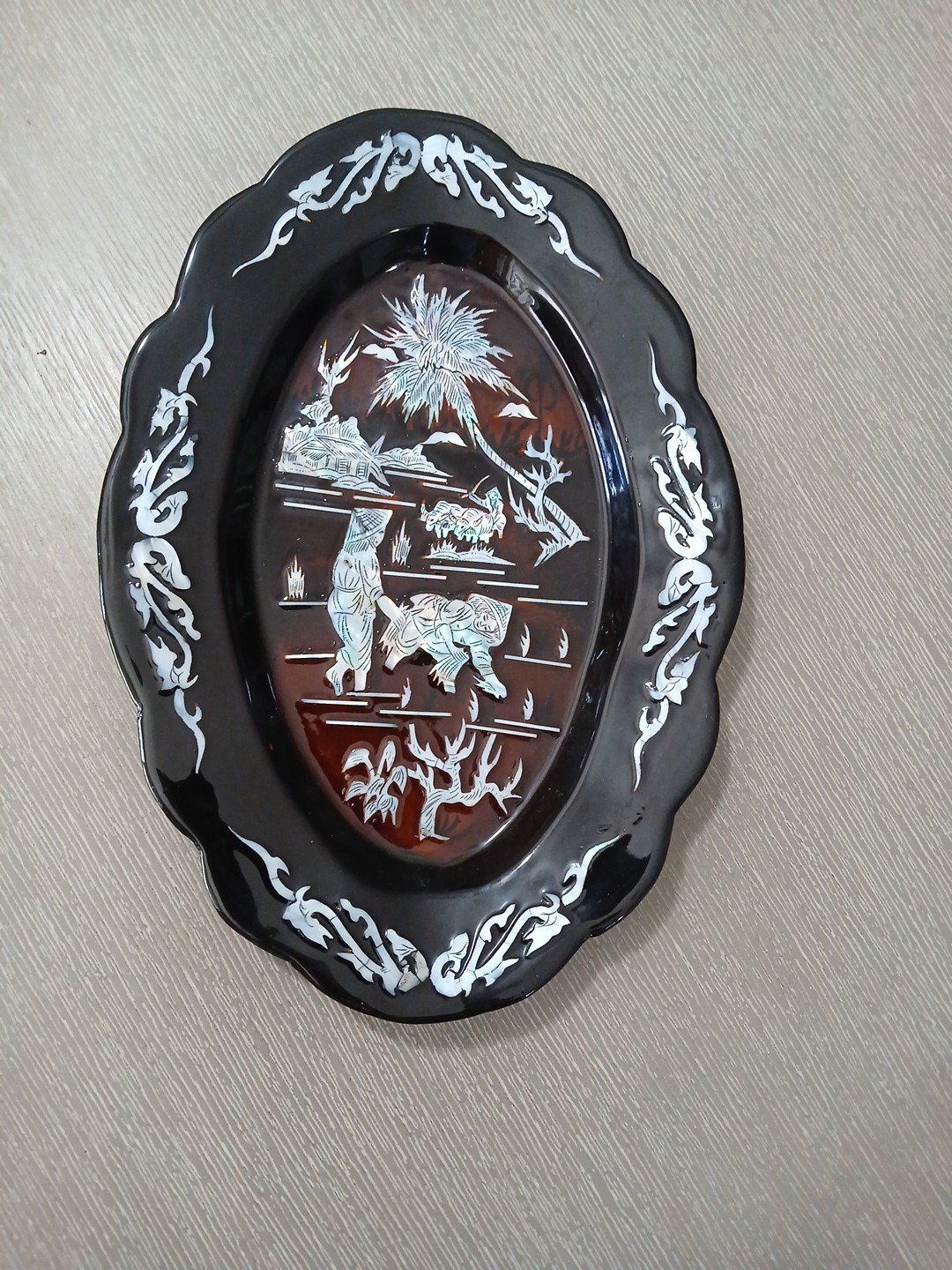 2 Oreintal Hanging Wall Plates