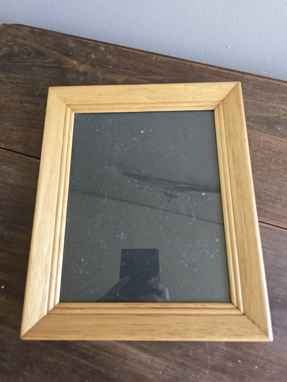 Set Of 2 Light Brown Wood Ornate Free Standing Picture Frames Photo Size 8×10″