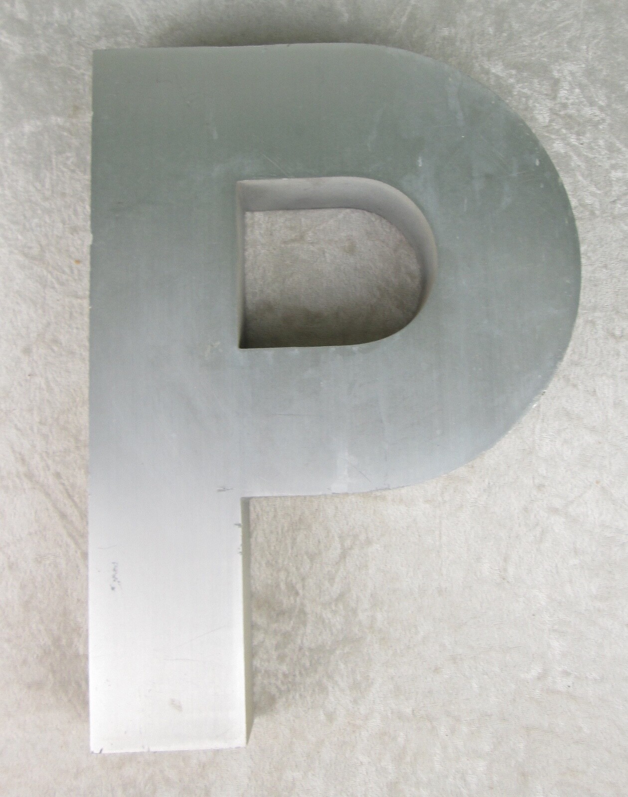Cast Aluminum Metal Sign Letter P 3 LB 10 OZ Used 12 inch Tall Mounting Holes