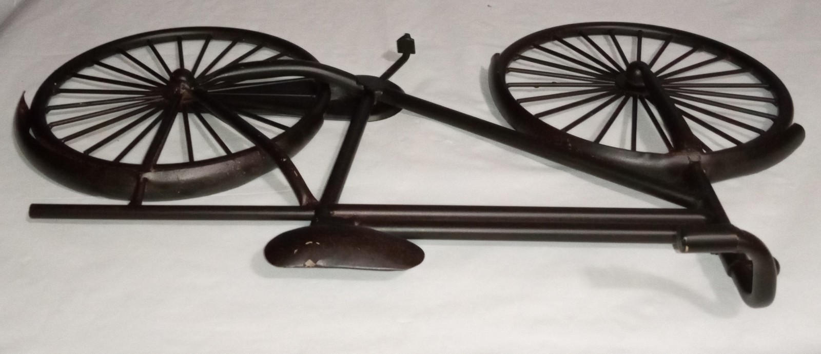 BICYCLE Metal Wall Art 18″ long 12” tall Home Decor Brown 2+ Pounds – Unbranded