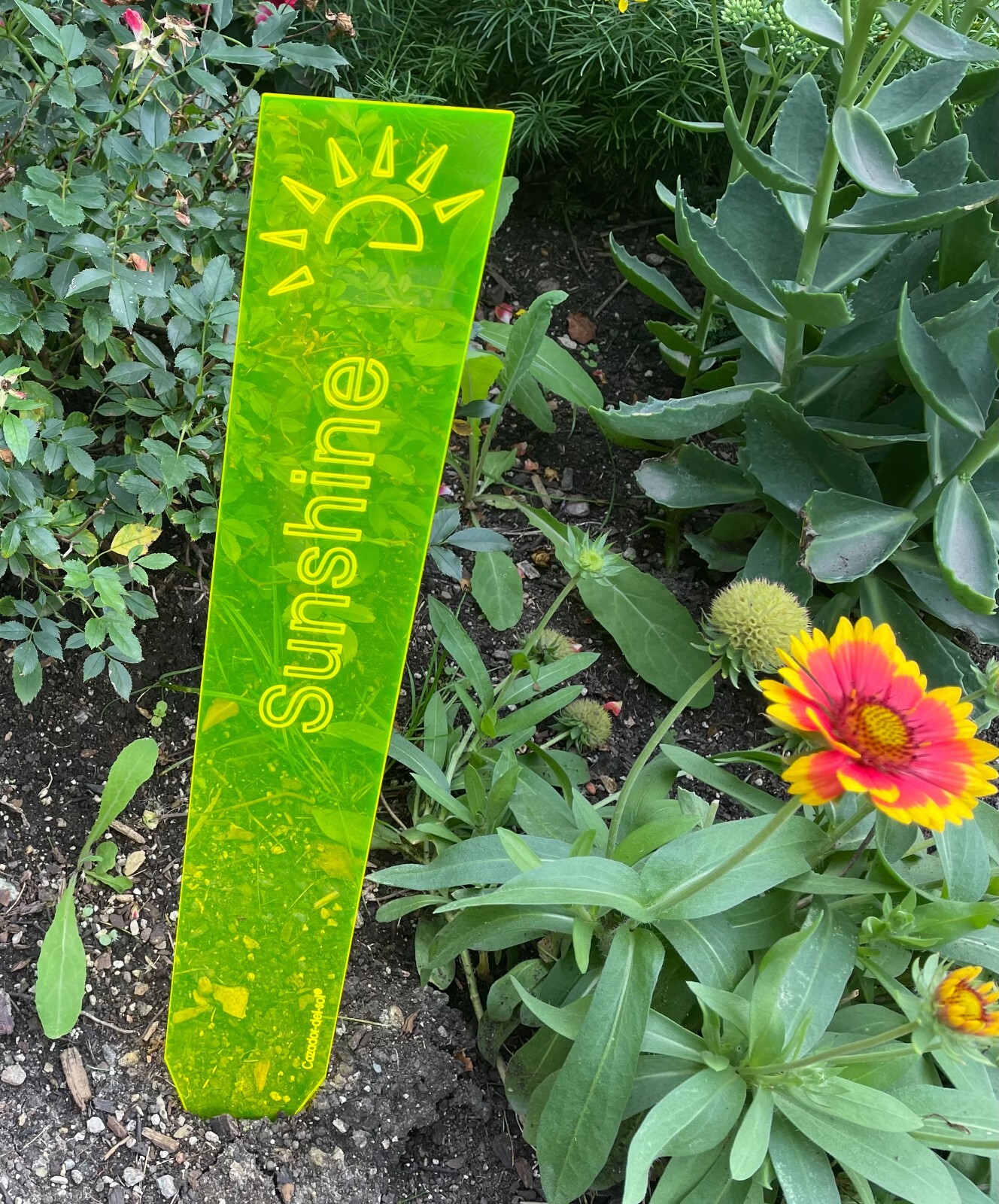 Cazador-del-sol SUNSHINE suncatcher-20″ x 3″ – YELLOW- Glows sunrise to sunset
