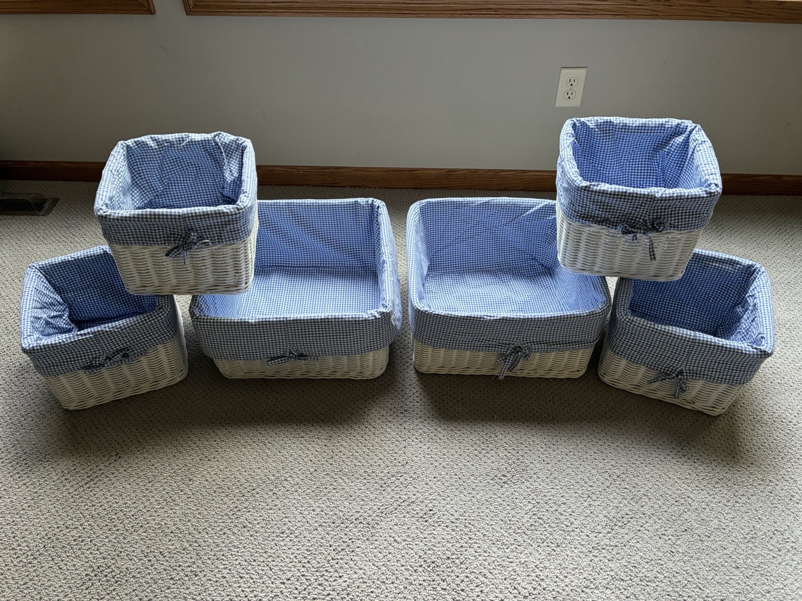 LOT 6 Vintage Pottery Barn Sabrina Baskets And Blue & White Liners Excellent