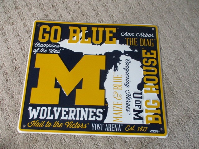 Hangtime University of Michigan Michigan Wolverine 12 x 14 inch Fan Cloud Signs