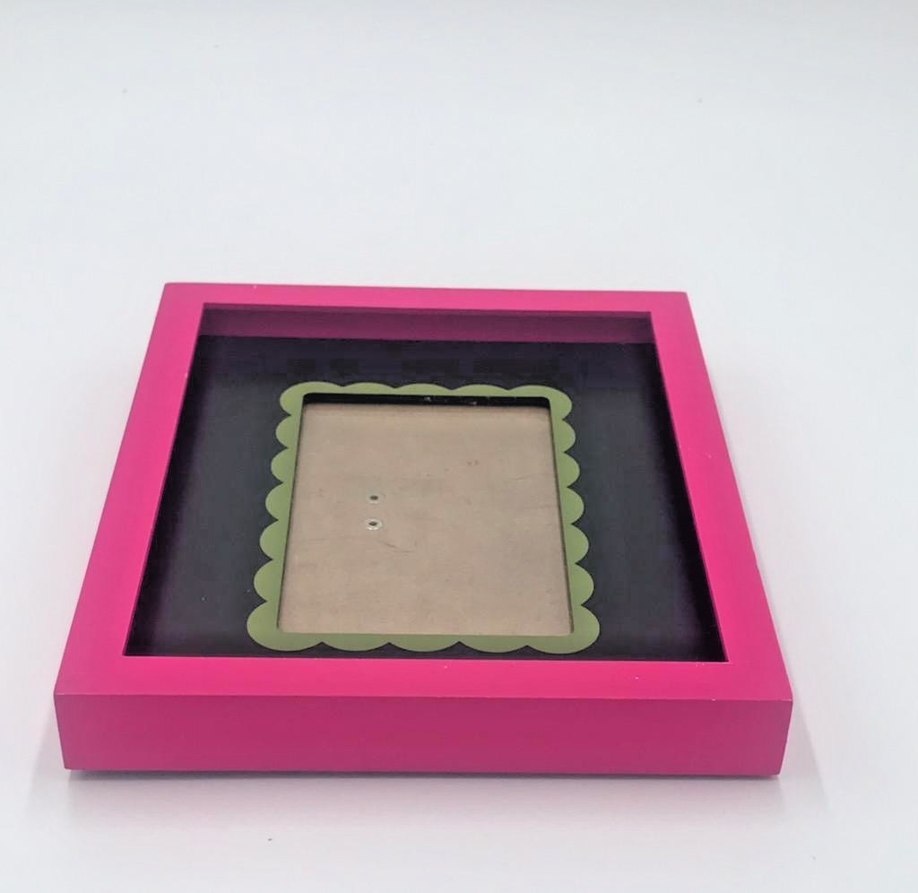 4 x 6 Wooden Photo Frame Double Layer Pink/Black Scallop Design 8 in H 9.5 L
