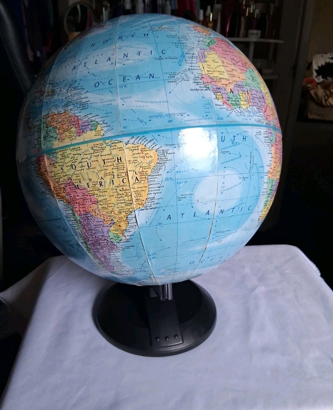 GlobeMaster 12″ Tabletop Rotating Multicolor World Globe *see aging As Is*