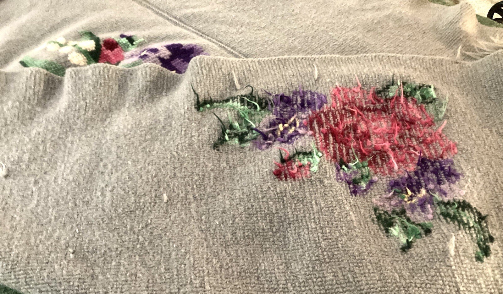 Hand-Knitted? Heavy Purple Fringed Bed Throw w/Bursts of Embroidered Red Roses