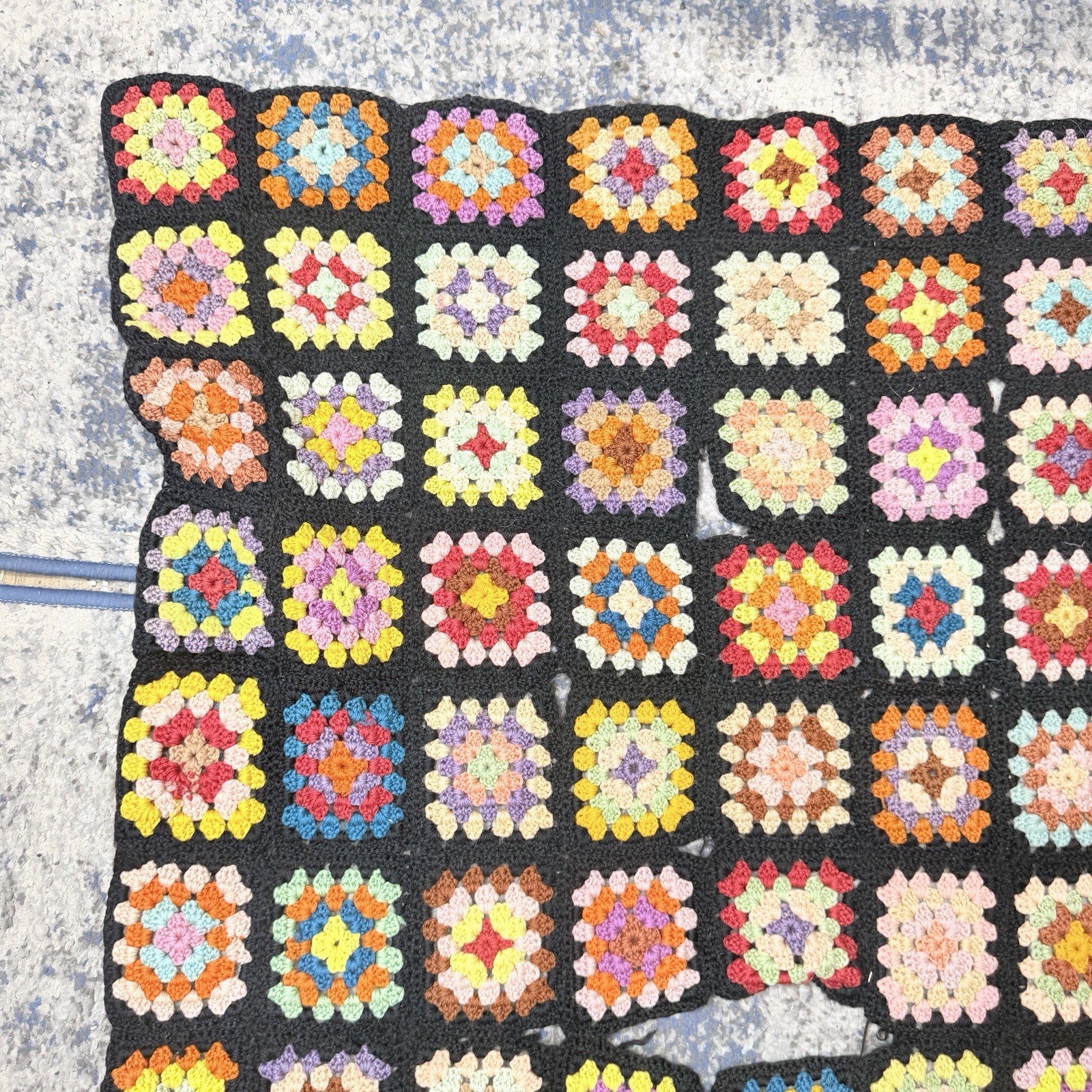 * Vintage GRANNY SQUARE Crochet Afghan Blanket Throw Roseanne Style 60×36 – RIPS