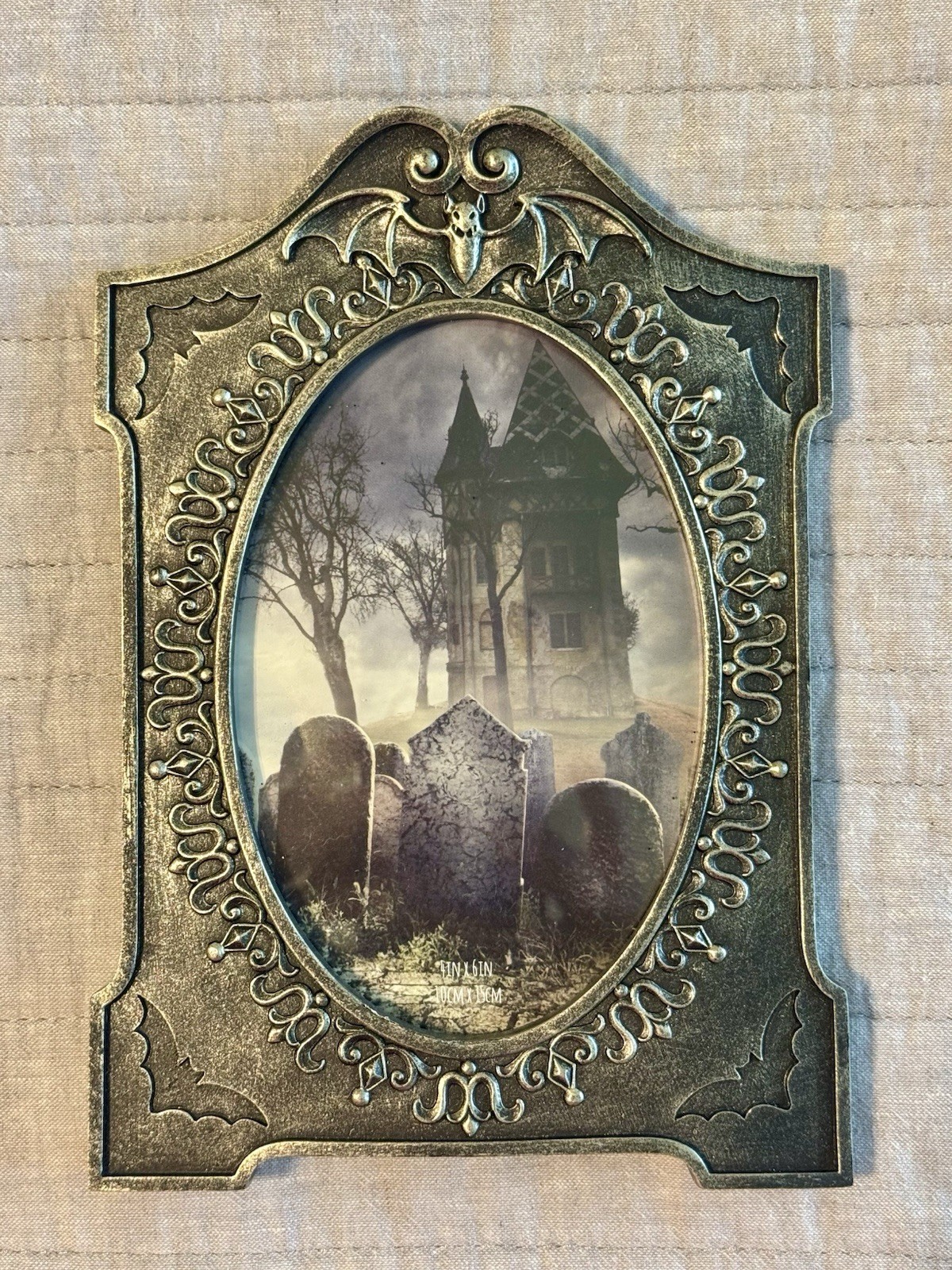 Isaac Jacobs Gothic Halloween Bat Photo Tabletop Wall Picture Frame 4X6