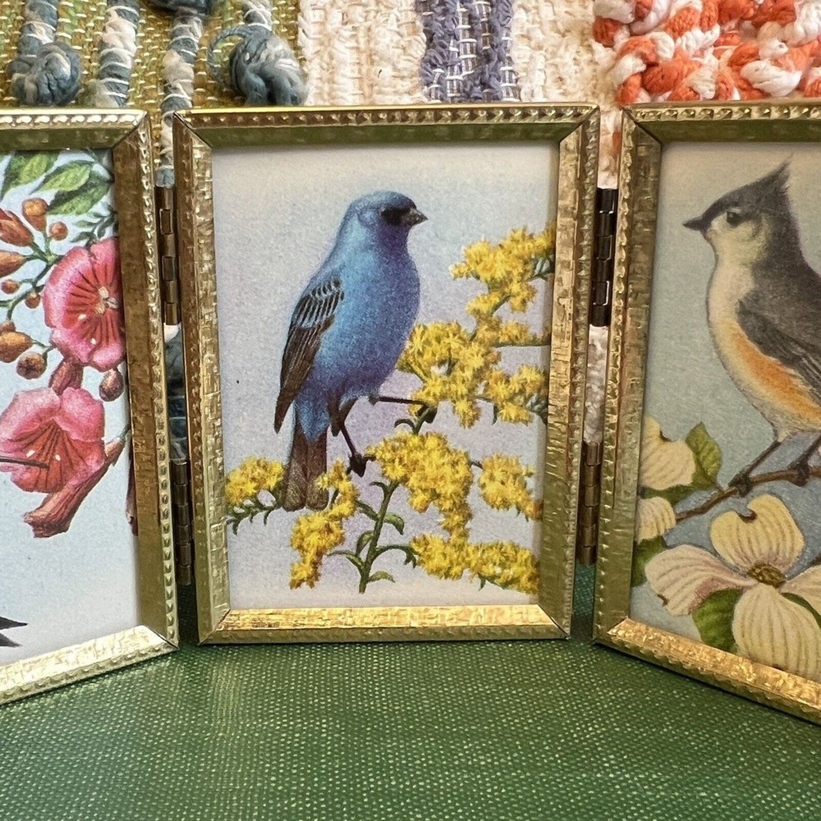 Vintage Birds in Tri-Fold Frame Photo Picture Brass Hinged 3.25×2.25″ MCM Decor