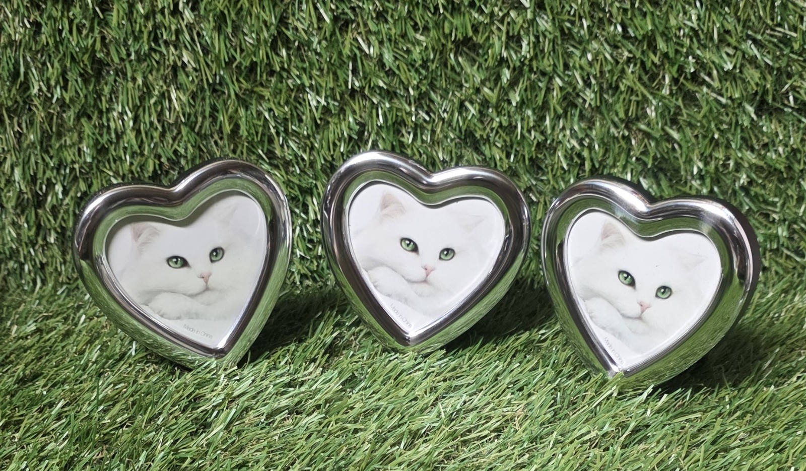 Set of 3 – 3×3 Inch Heart Shaped Picture Frames