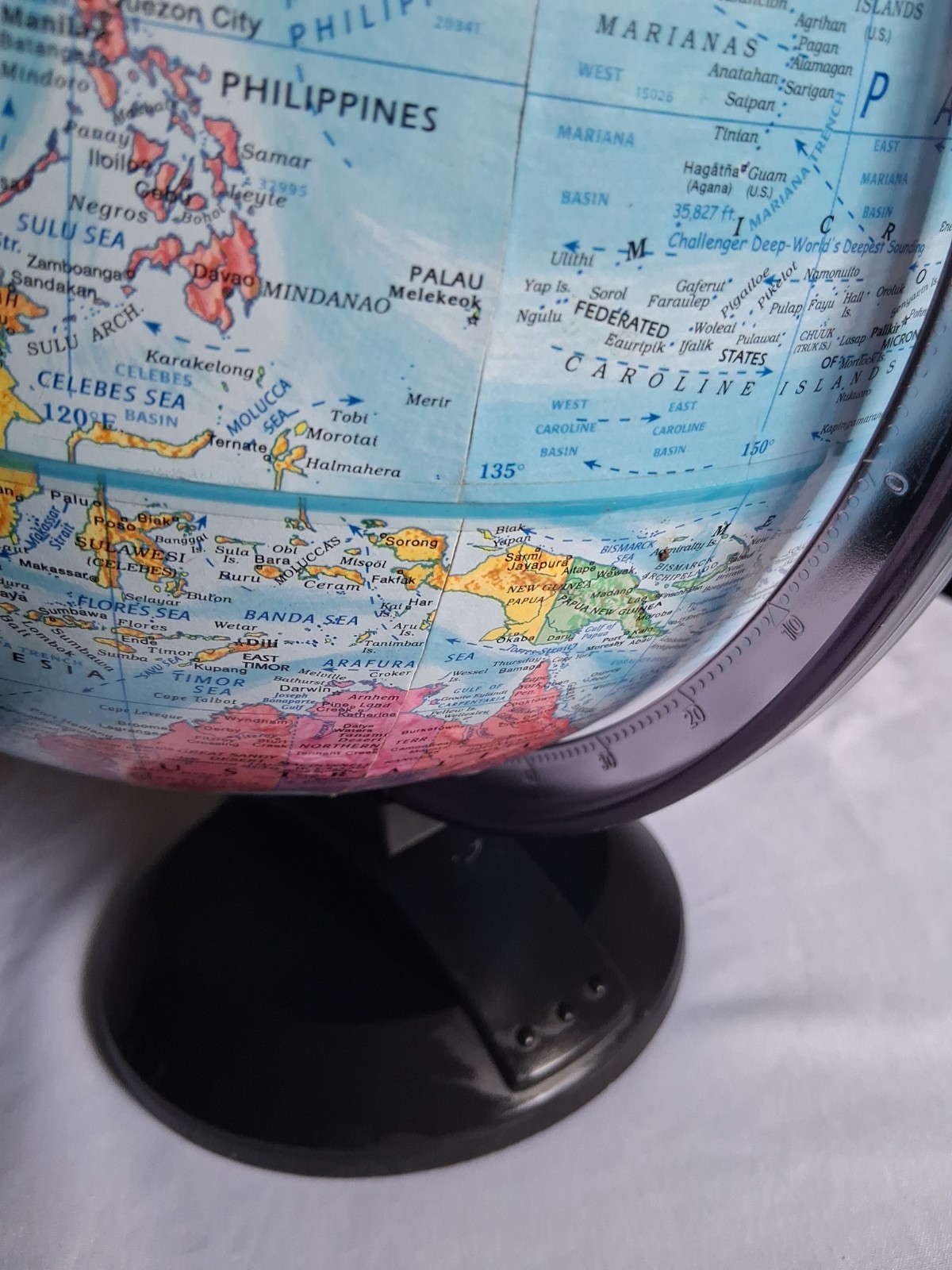 GlobeMaster 12″ Tabletop Rotating Multicolor World Globe *see aging As Is*