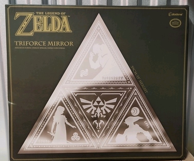 15in The Legend of Zelda Triforce Mirror NIB Limited Edition Nintendo