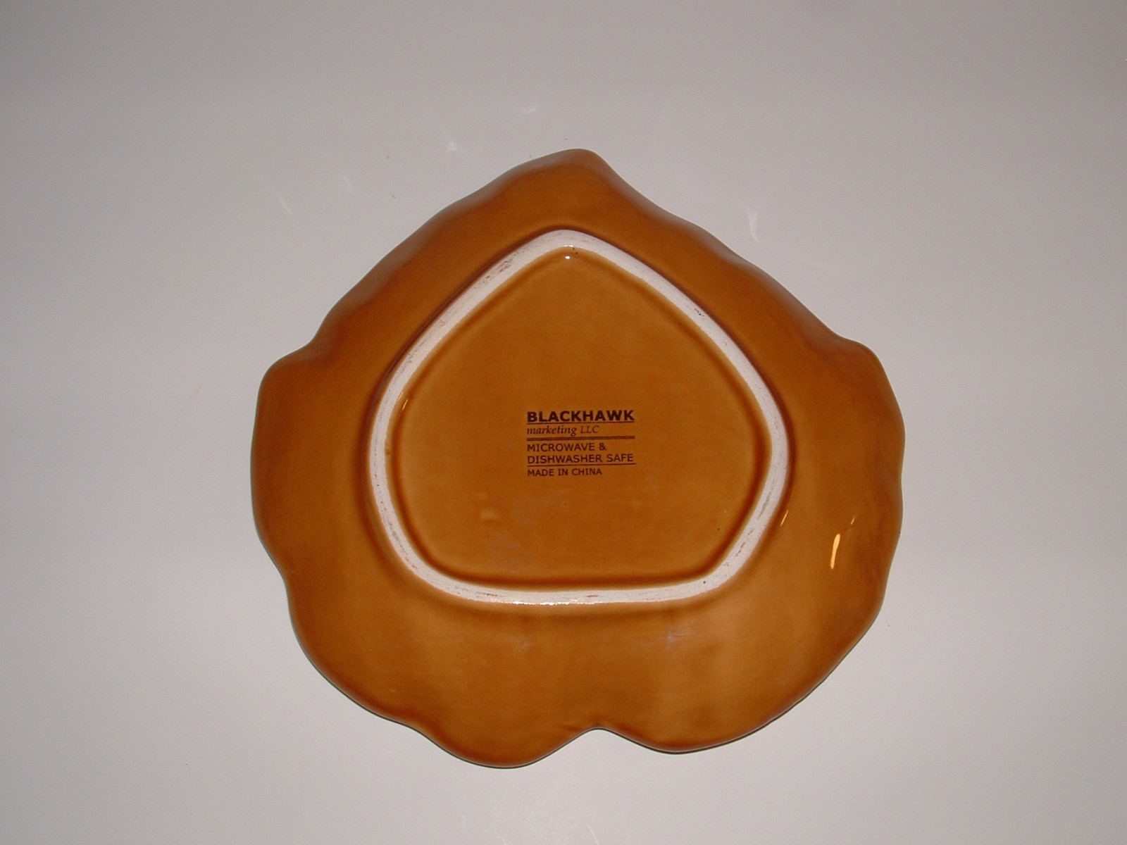 Leaf Maple Shade Decorative Plate, With Display Stand, Age Unknown, pre-owned