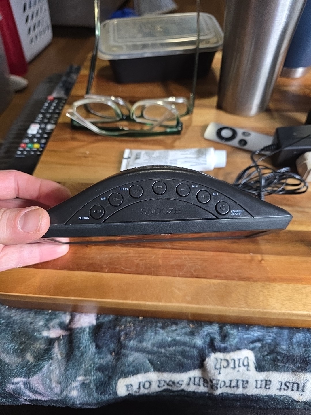 Onn OND19AAA10RS Alarm Clock Radio – TESTED AND WORKING