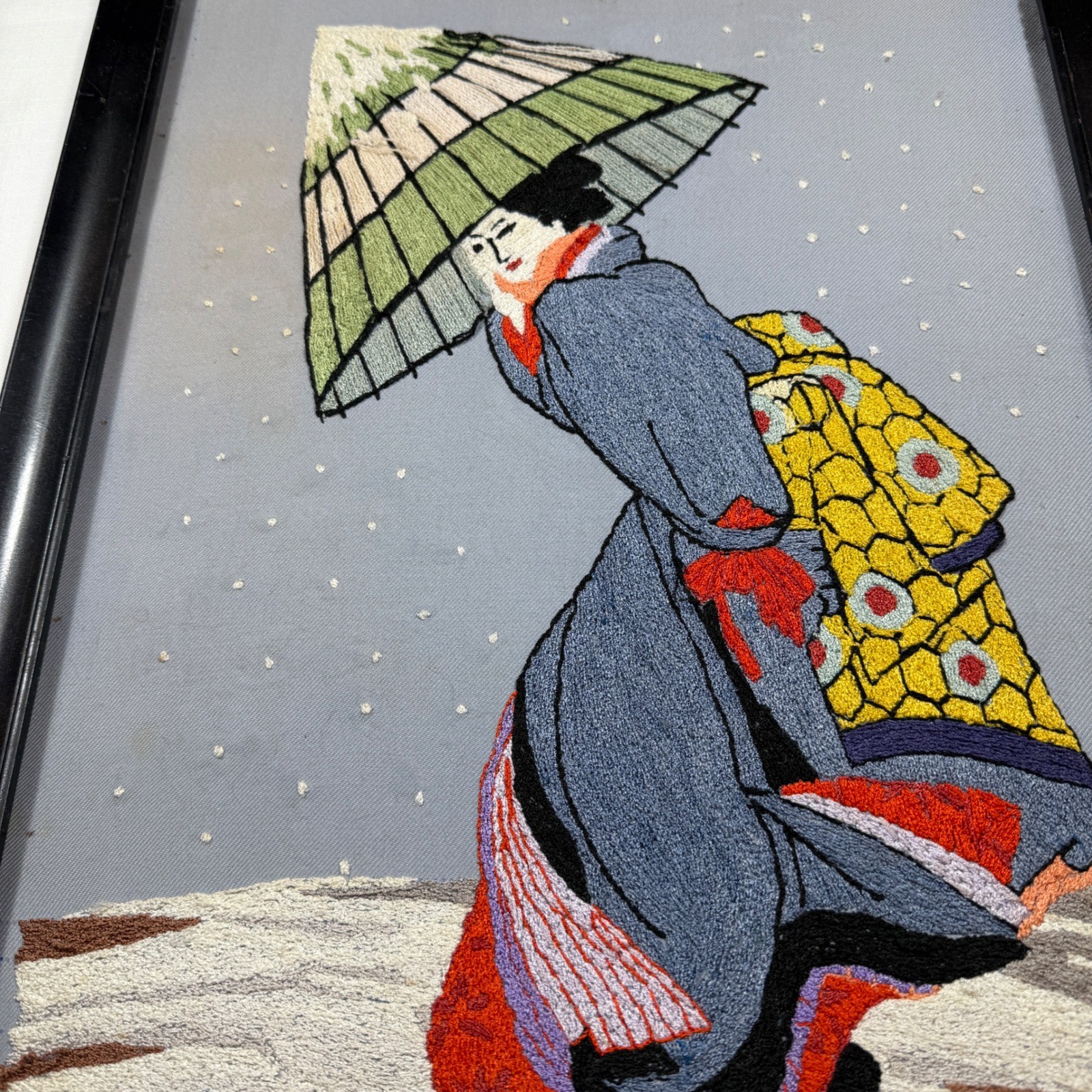 Vintage Asian Japanese Hand Geisha Wall Art Crewel Kimono & Wagasa *see pics**