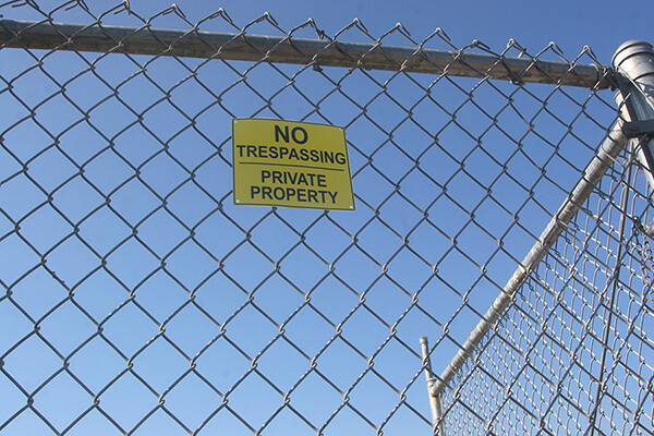 NO TRESPASSING – PRIVATE PROPERTY Sign : Solid Metal Aluminum Weatherproof Signs