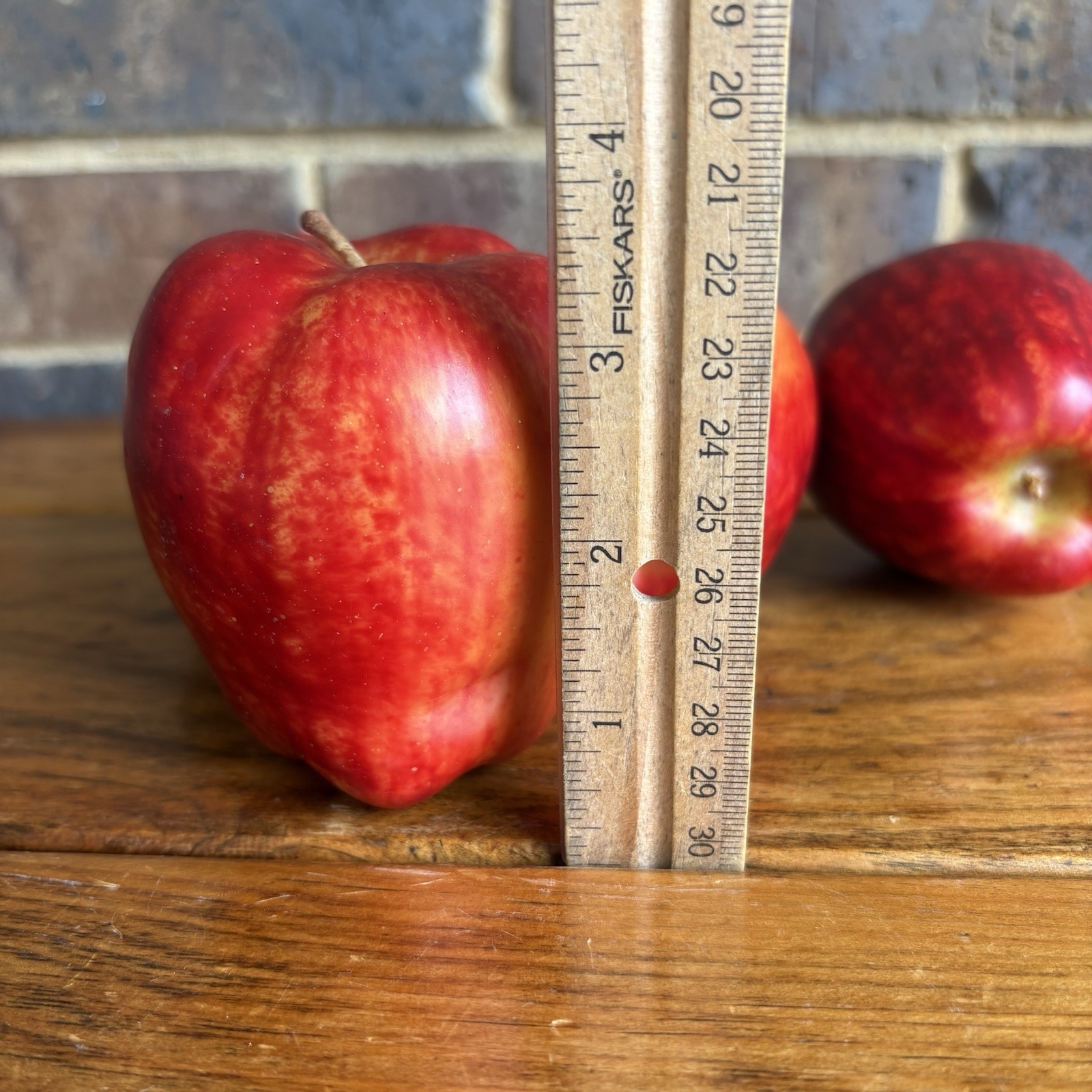 Red Apples Realistic Artificial Faux Fake Fruit Staging Decorative Display 5