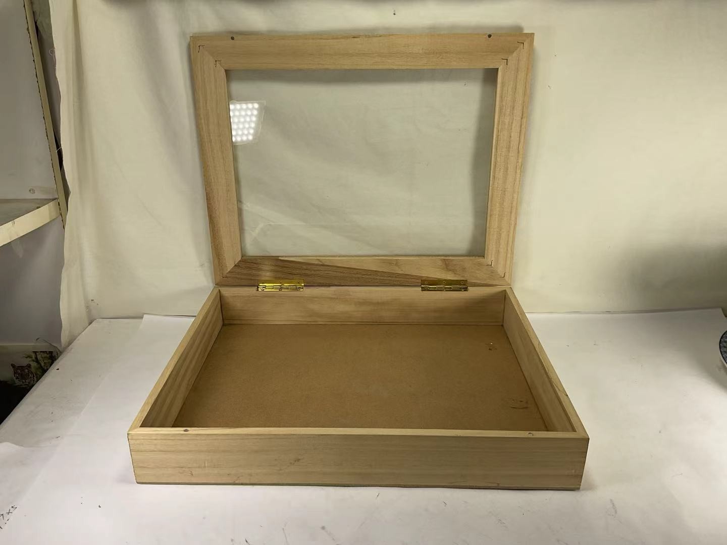 AAA32 Vintage Brown Wooden Three-Dimensional Hanging Photo Frame Display Box