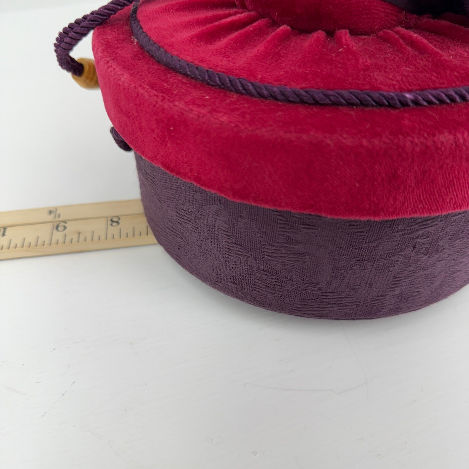 Unbranded Hat Shaped Trinket Box Womens OS Red Purple Excellent Velvet Rose