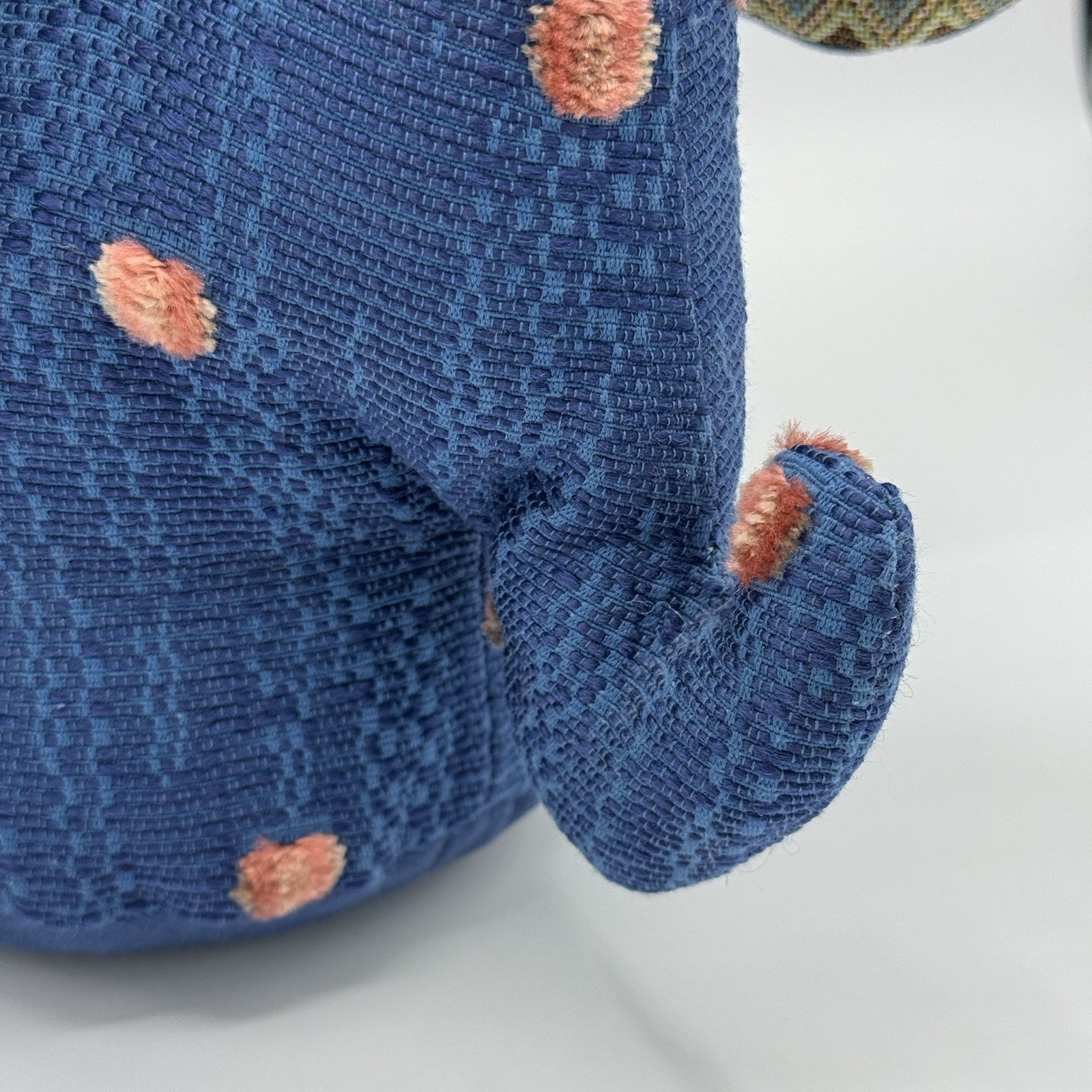Uno Alla Volta Handmade Italy Elephant Weighted Door Stop Tapestry 12”