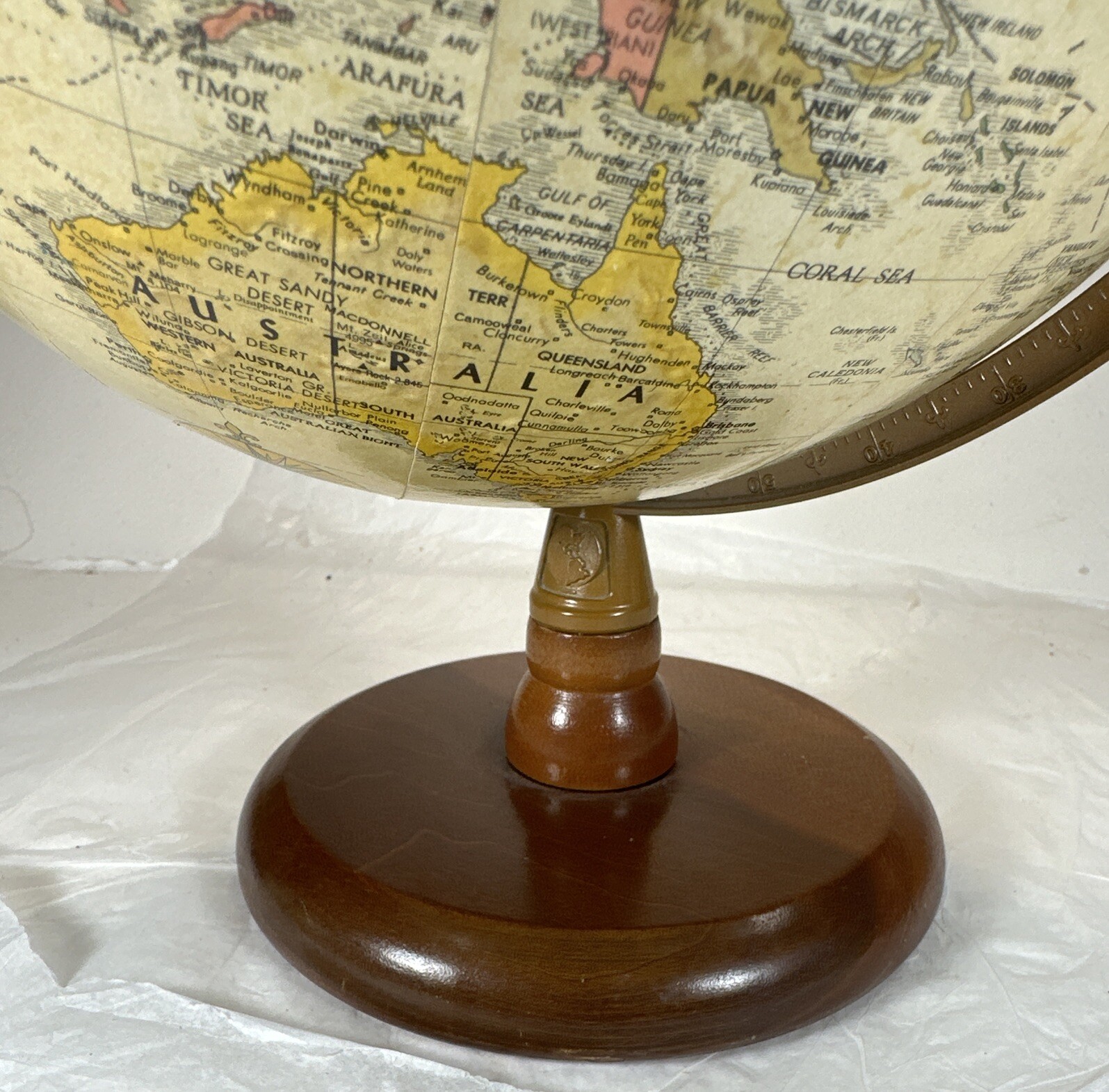 Globe Replogle 9” diameter world classic series 80s wooden And Metal stand USA