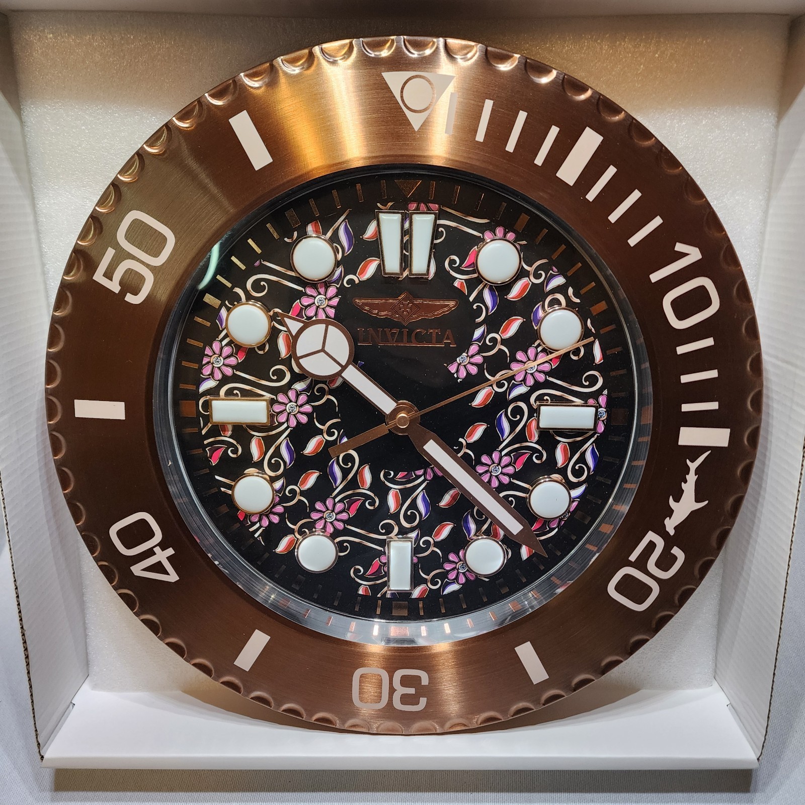 Invicta Pro Diver Hammerhead 14″ Wall Clock Analog Gold Flowers Model 47775 Box