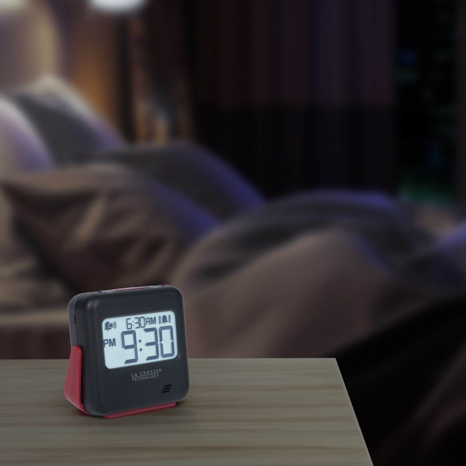 617-147 La Crosse Technology BUZZ Vibration Battery Powered Digital Alarm Clock