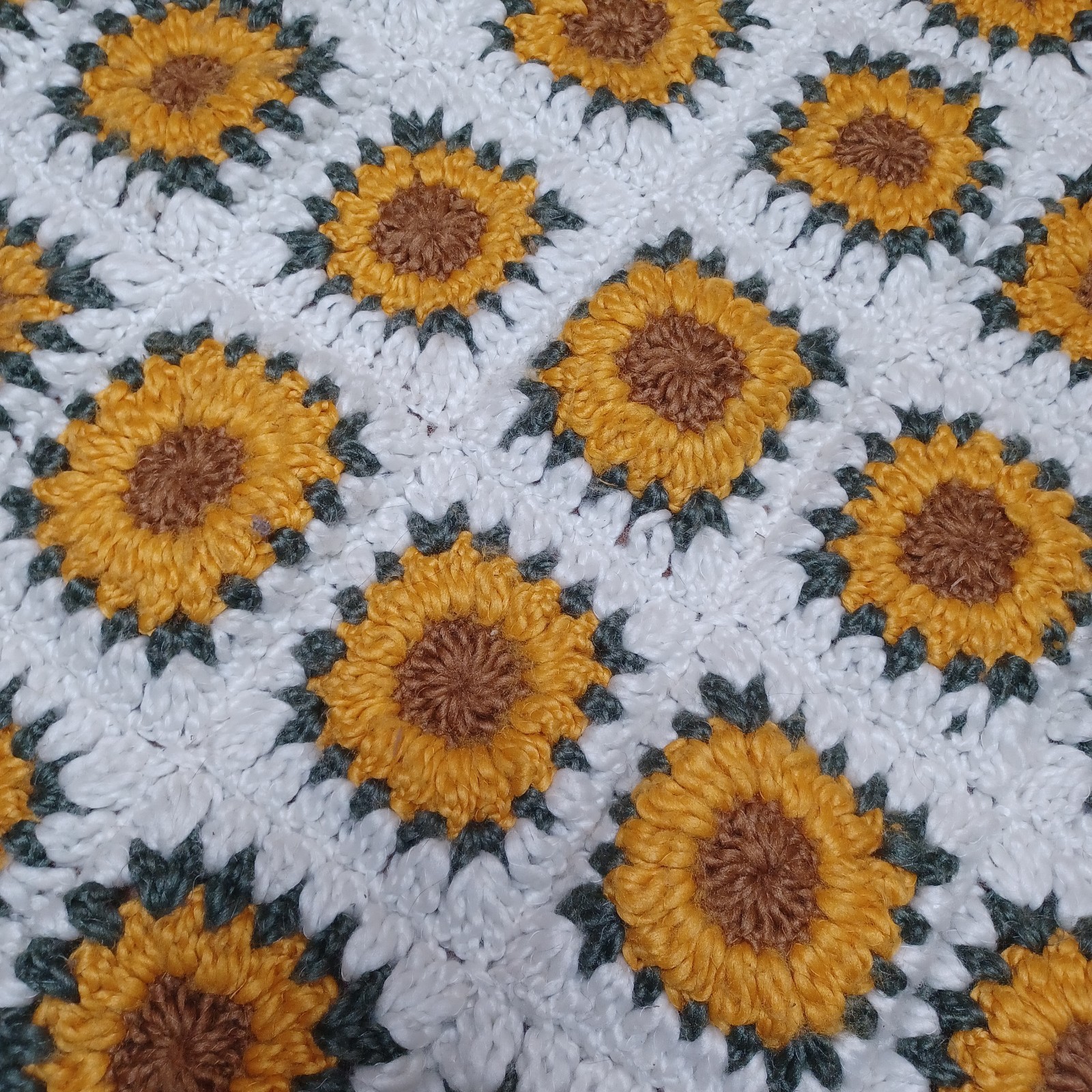 Sunflower Granny Square Crochet Throw Afghan 58×48 White Floral Garden Summer
