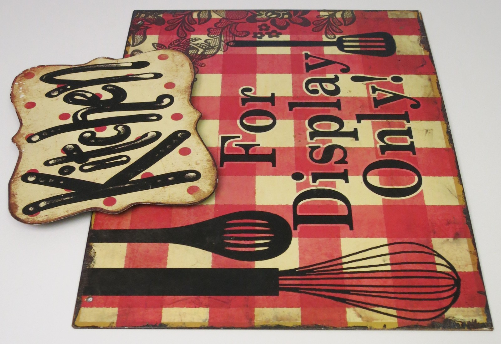 Kitchen for Display Only Three-Dimensional Sign Metal Art Wall Décor Red Plaid