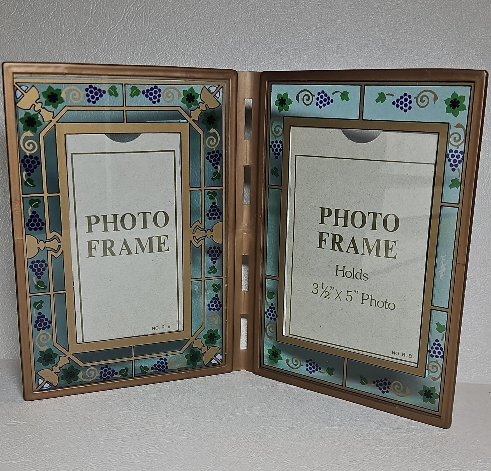 Vtg Cottagecore Stained Glass Folding Frame 3.5″ x 5″ Metal Matte Freestanding