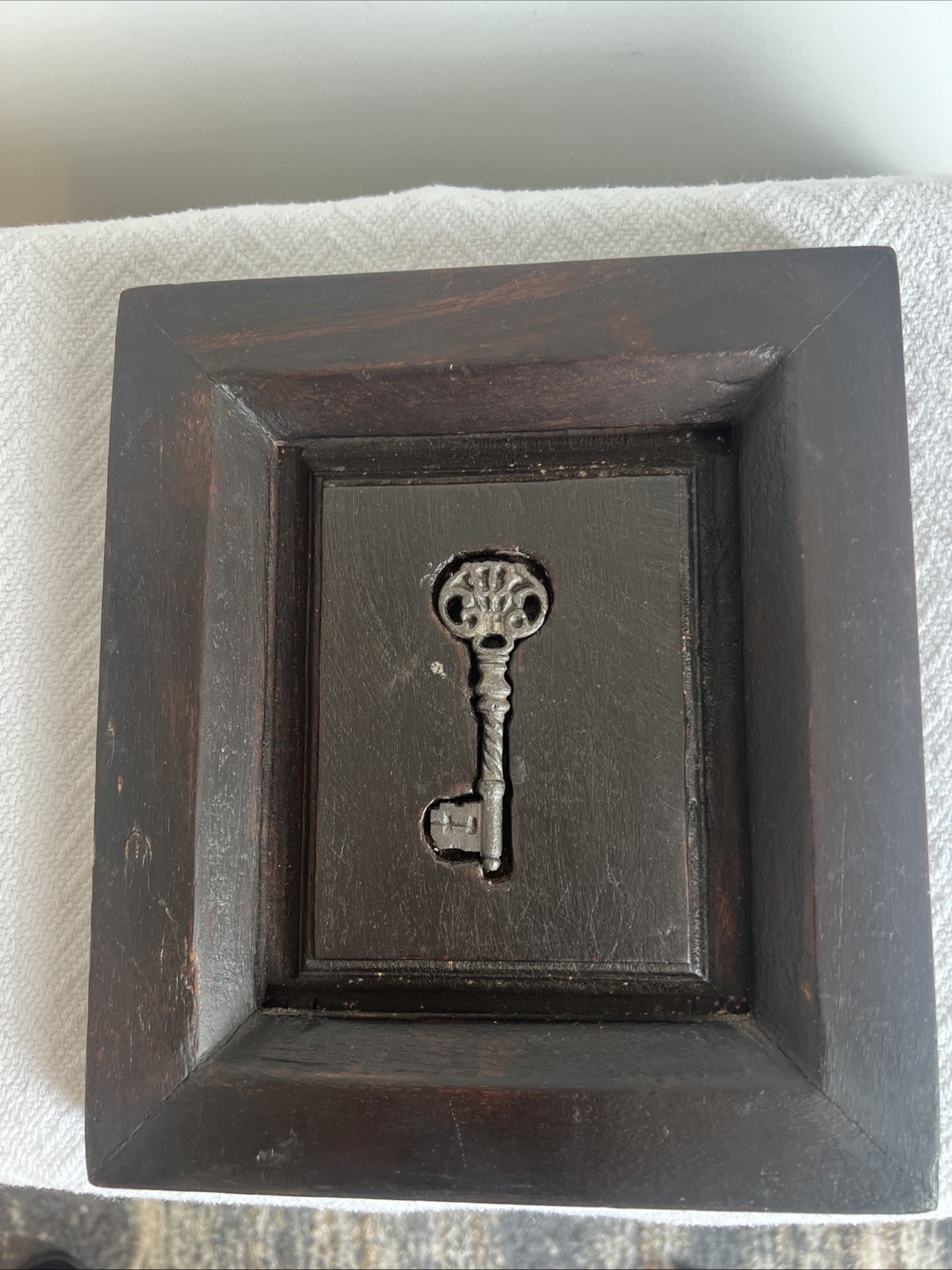 Vintage Gothic Skeleton Key Wooden Frame Wall Plaque Medieval Decor 8.75×7.75