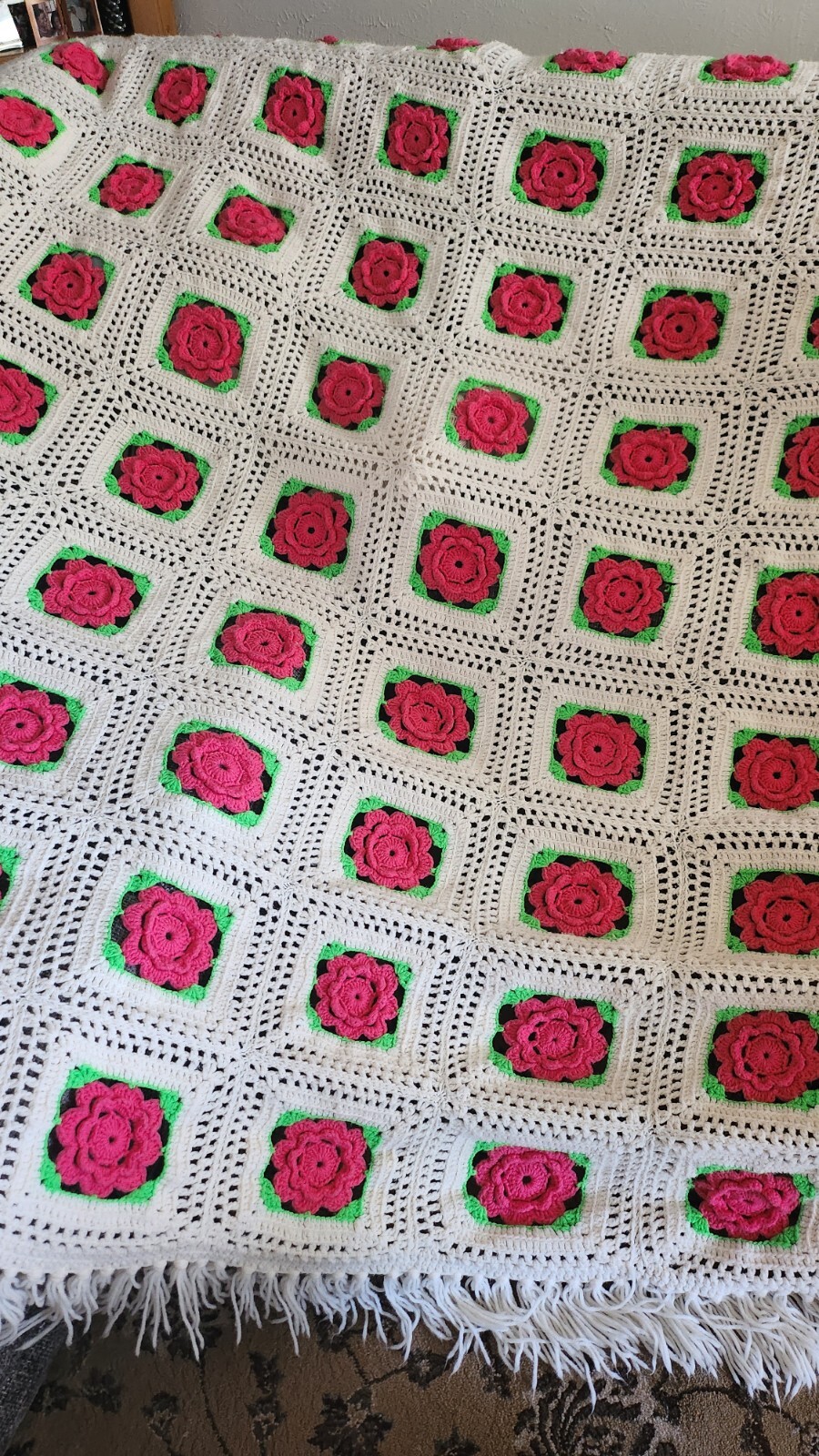 Vintage Country Granny Core Crochet 3D Rose Blanket 92″ x 84″ Beautiful