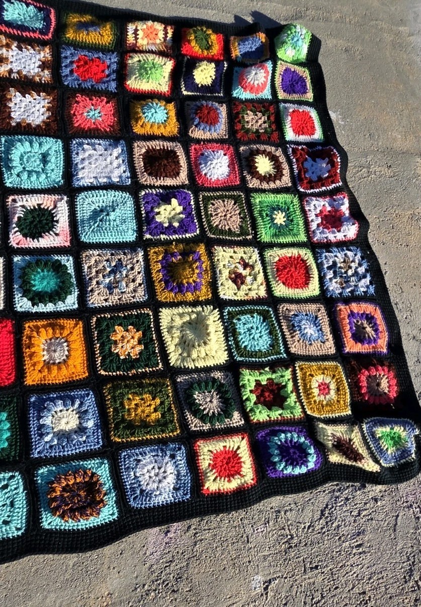 Crochet Granny Square Afghan Throw Blanket Multicolor 5.5 x4.5 Feet