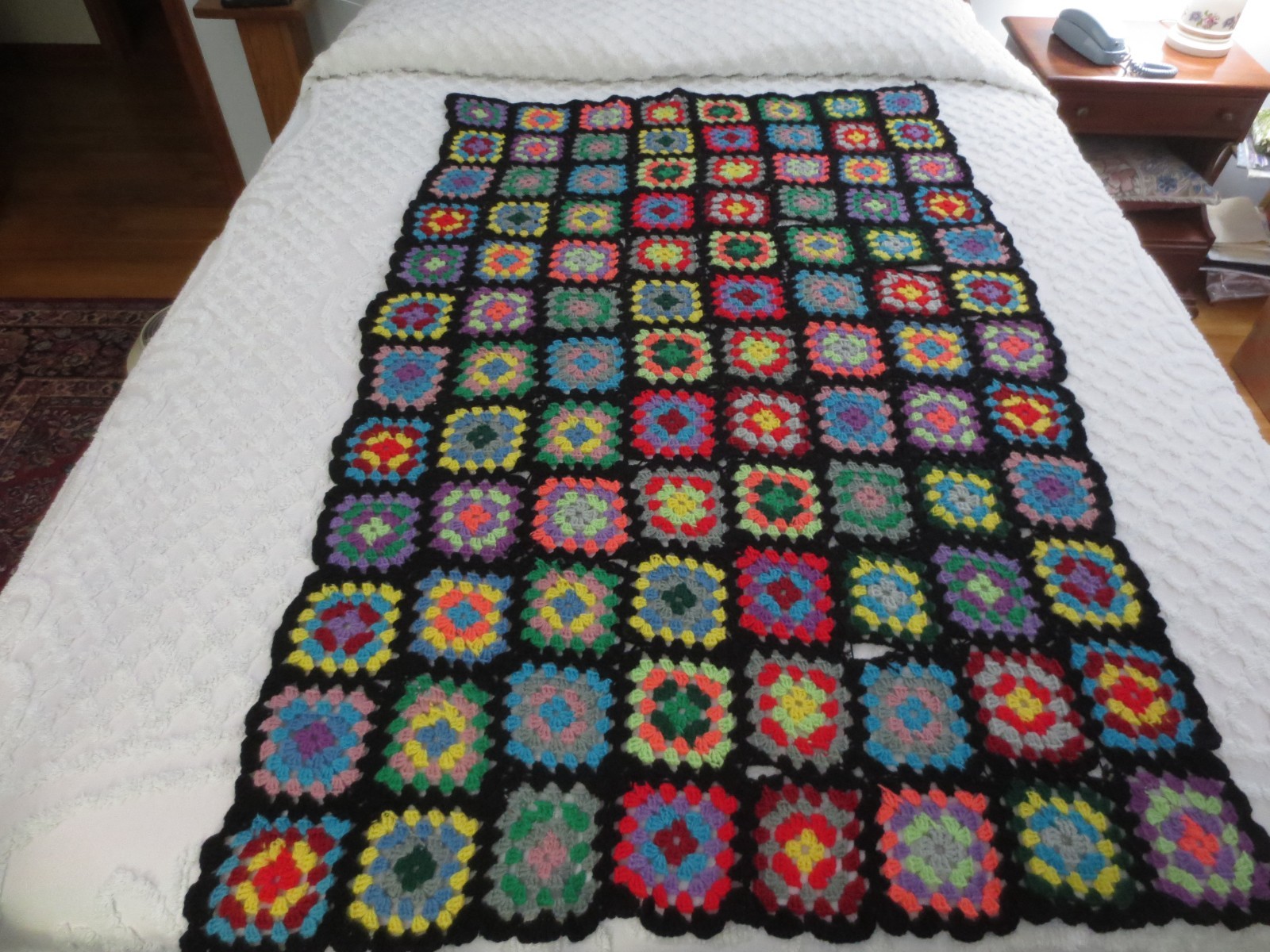 Vintage GRANNY SQUARE Acrylic AFGHAN THROW – 38″ x 56″