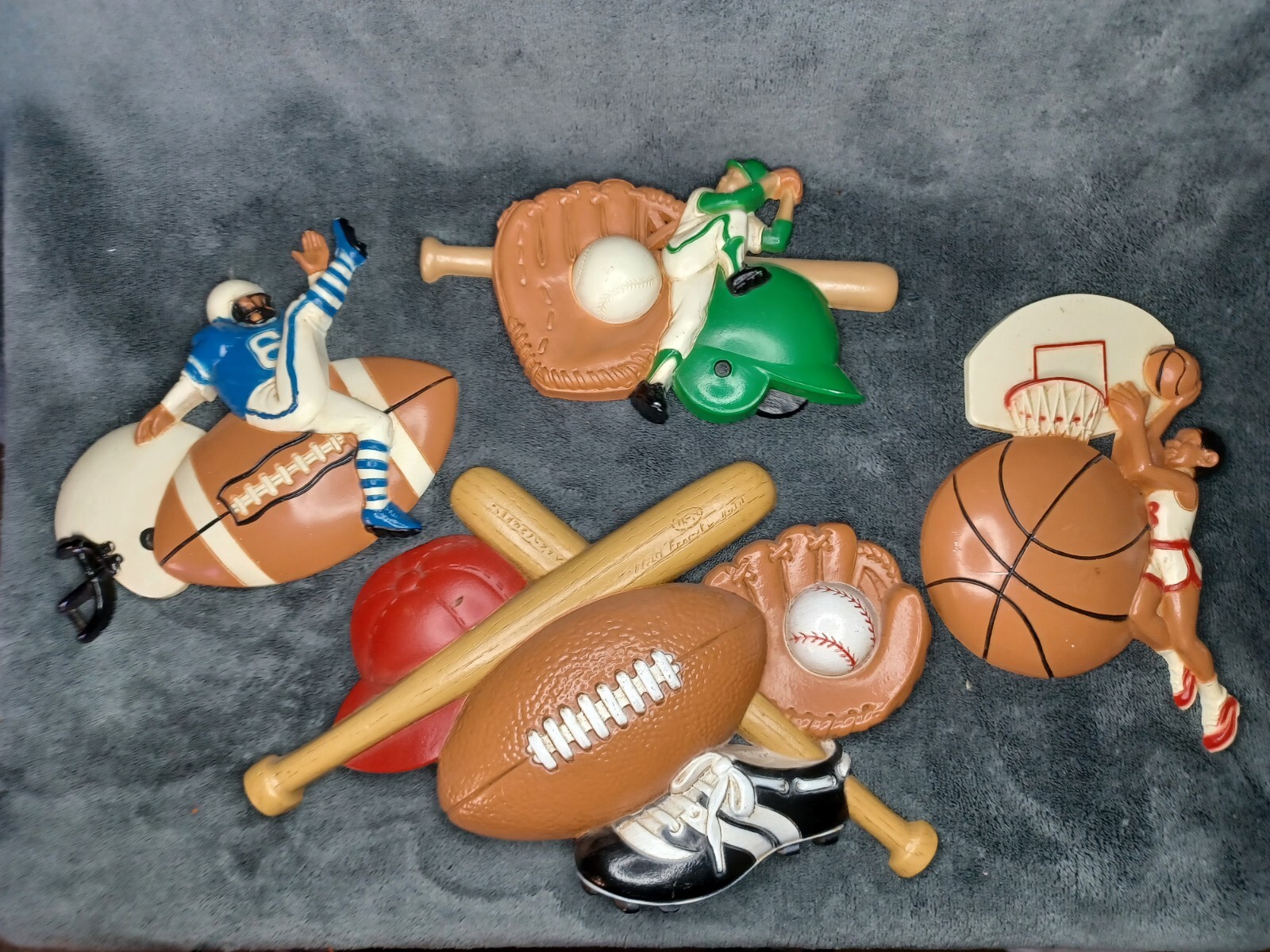 Vtg 90’s Burwood Sports /Home Interior Wall Decor Resin/Plastic 5 pieces USA