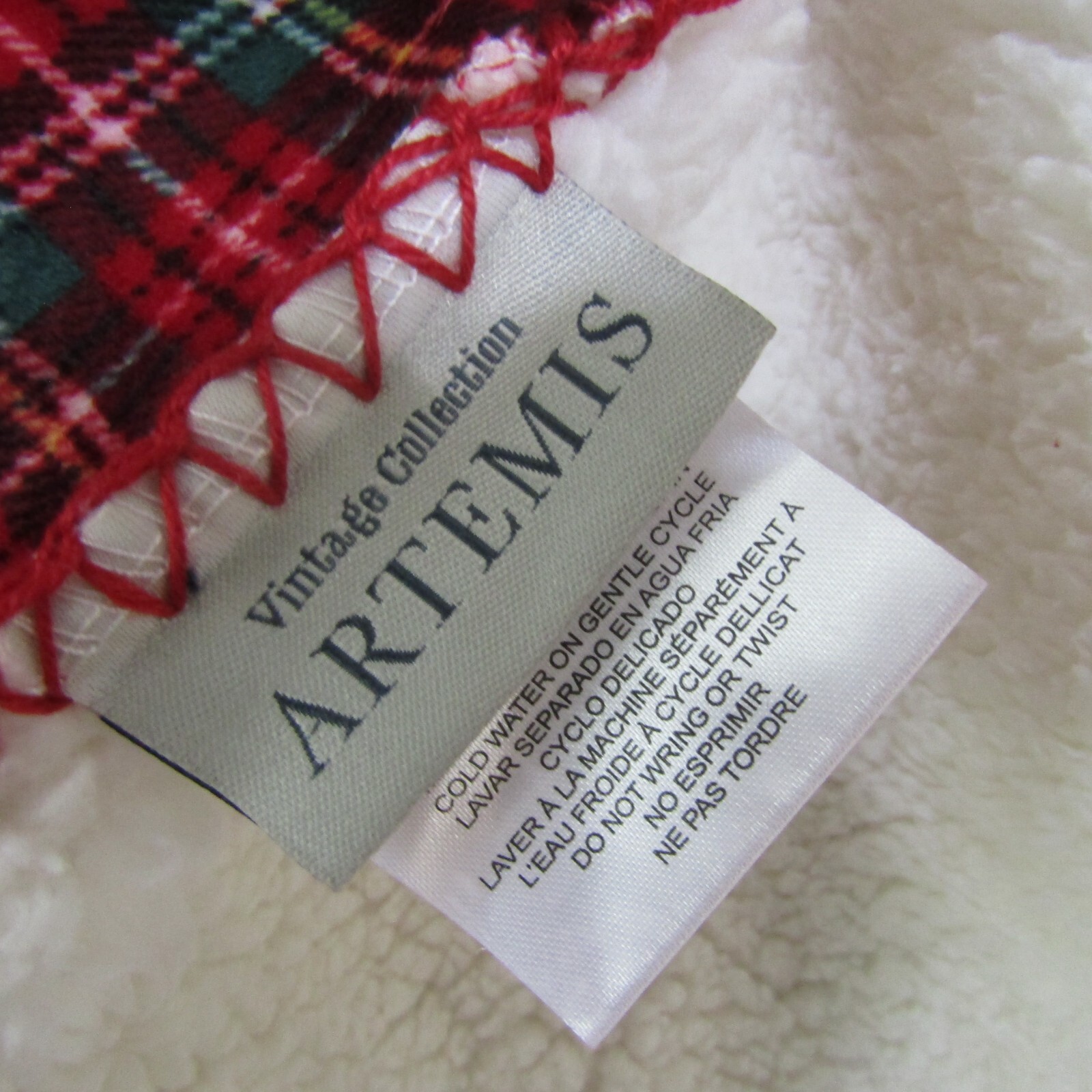 Artemis Throw Blanket Soft velveteen Plush reverse 60 x 50 Red Plaid Christmas