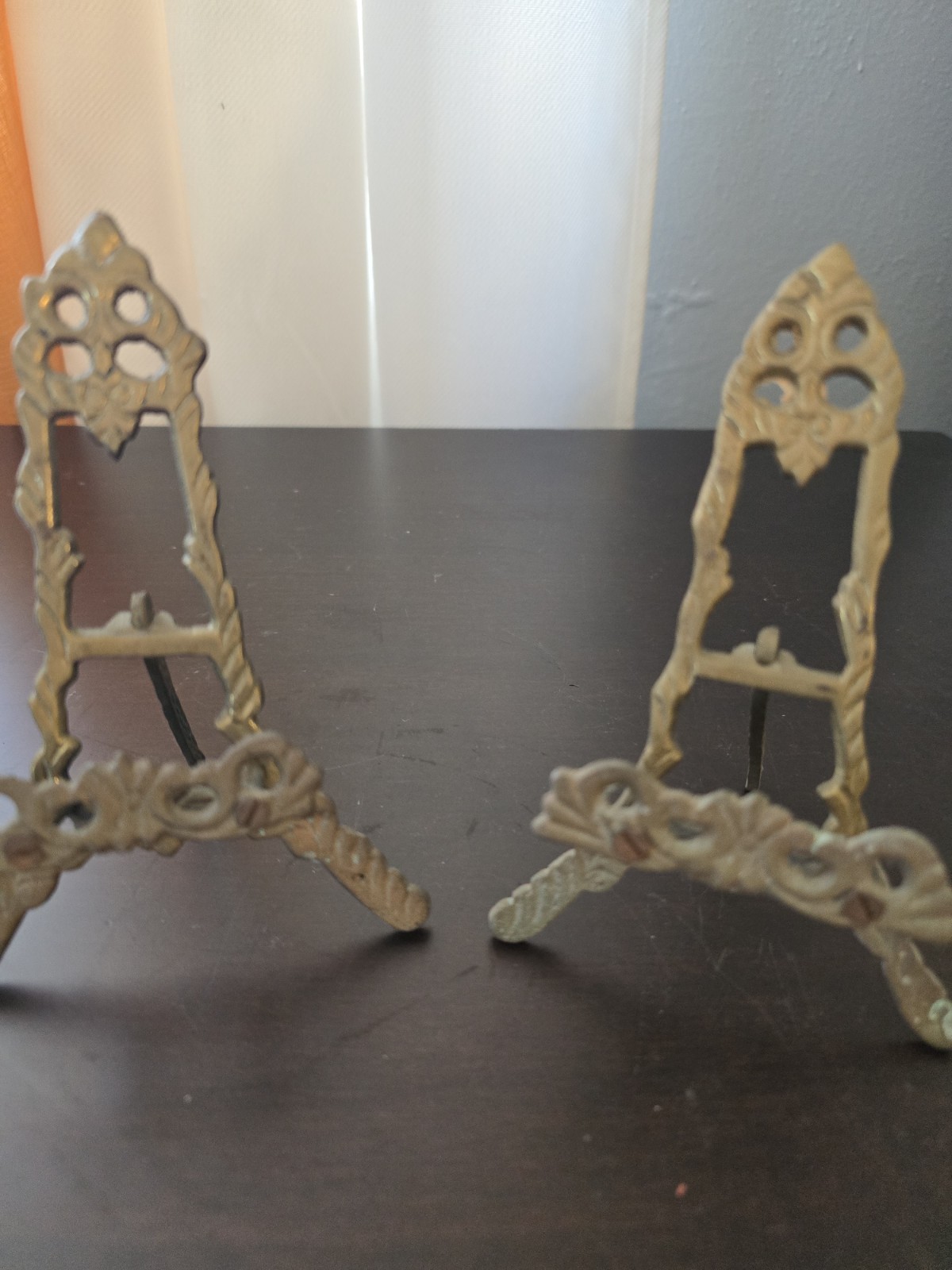 Pair Of Table Top Brass Easels Ornate Decor Vintage Pictures Mantle Display 7.5″