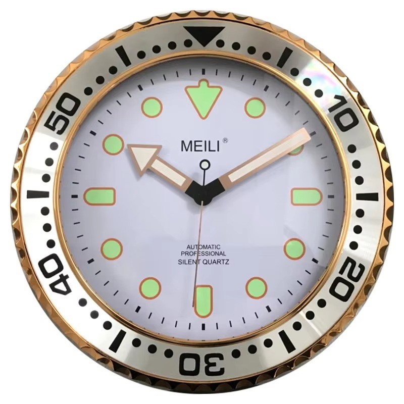 Luxury Silent Analog Role Theme Clock
