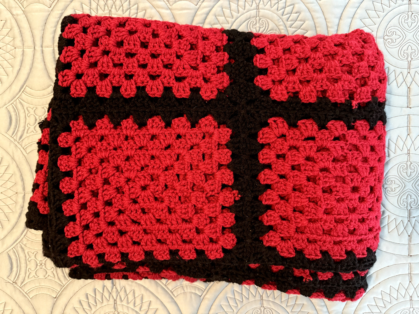 Vintage Crochet Throw Afghan Blanket 60×78 Deep Red Squares Outlined in Black