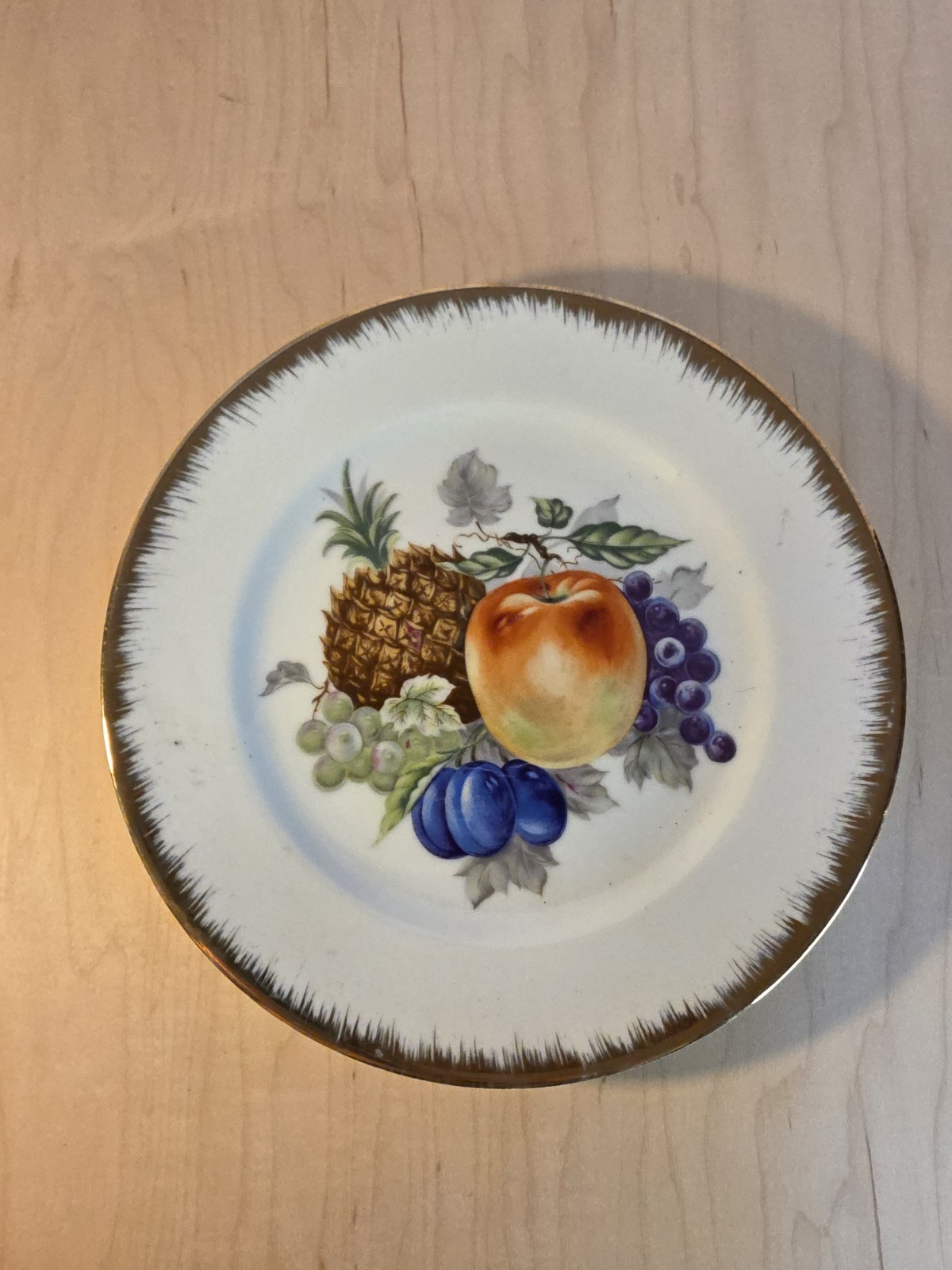 Vintage Fruit Pattern Gold Trim 10 1/4″ Plate Pineapple Apple Grape Blueberries