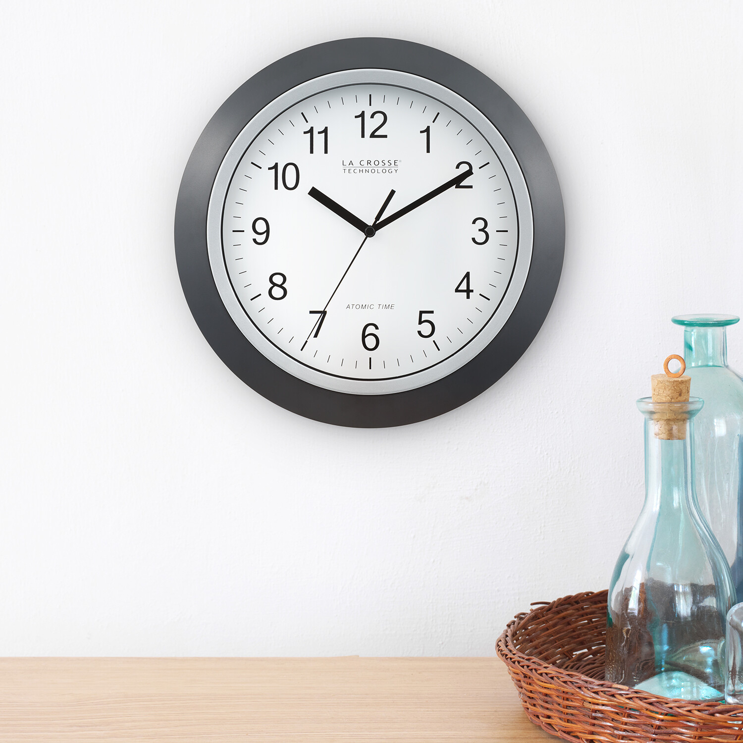 WT-3129B La Crosse Technology 12″ Atomic Analog Wall Clock – Black NIB