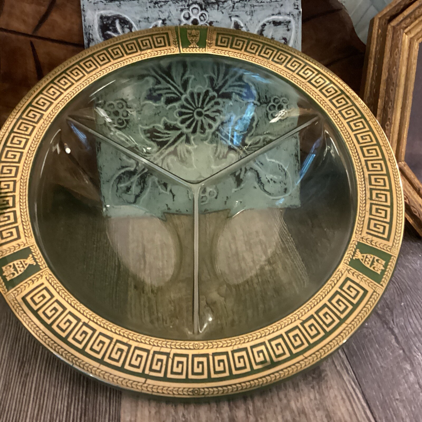 STUNNING ART DECO GREEN GLASS DIVIDED NIBBLES SERVING BOWL DISH Gold Key MCM