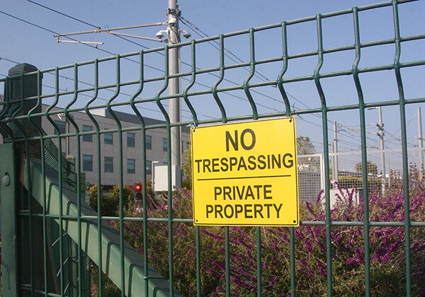 NO TRESPASSING – PRIVATE PROPERTY Sign : Solid Metal Aluminum Weatherproof Signs