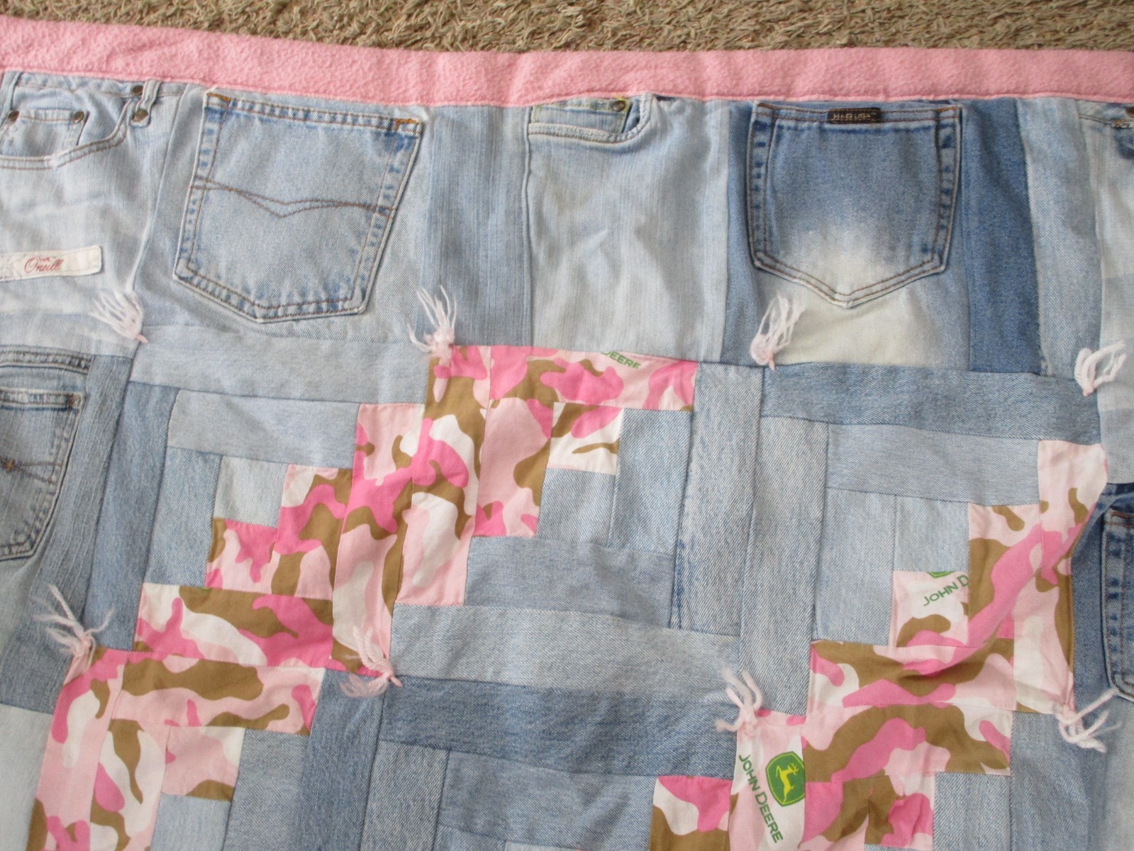DENIM JEAN QUILT POCKET BABY BLANKET JOHN DEERE PINK CAMO 41″ X 52″ PATCHWORK